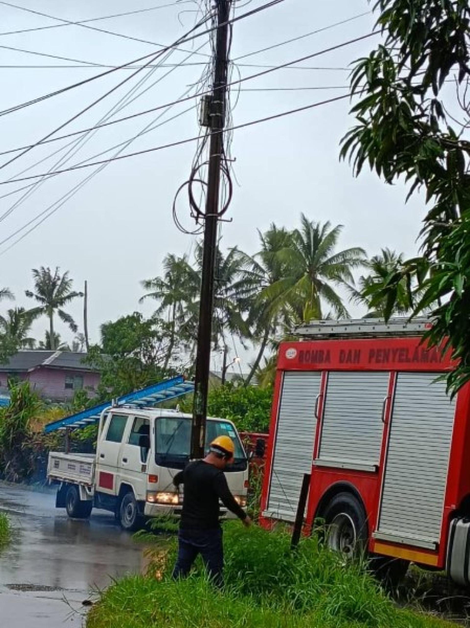 现场执法人员。