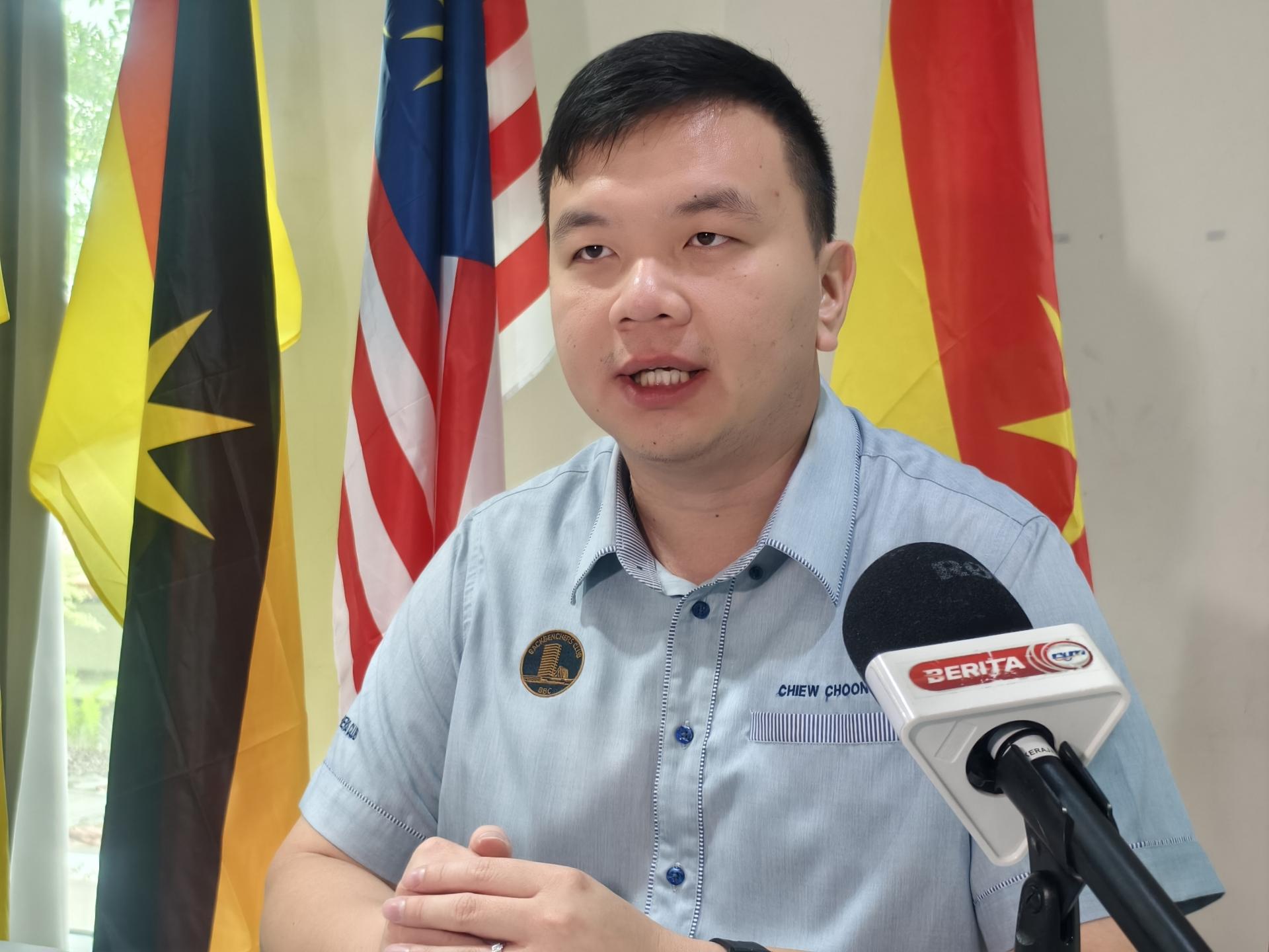 旅游、艺术及文化部副部长兼美里国会议员赵俊文强调，不希望水灾成为美里的年度事件，必须从整体、系统性的角度检视全市排水与防洪设施，找出长远解决方案。