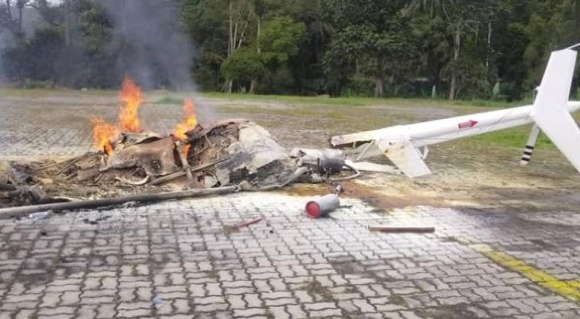 报告指出，在事故直升机飞行期间，没有安全官员在场监督飞行和地面活动，而此次飞行更涉及在发动机运转的情况下， 为直升机加油。