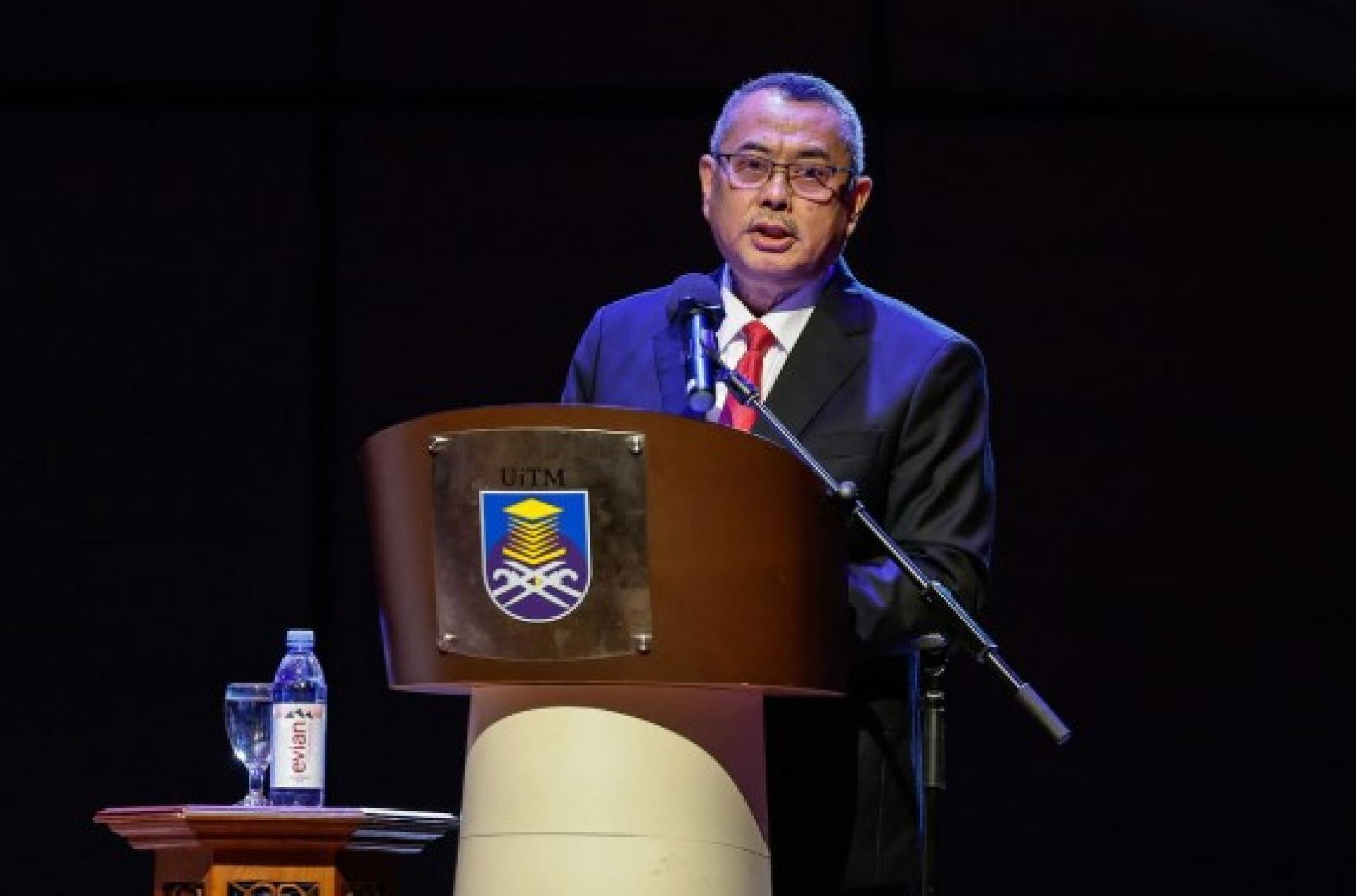 旺阿末法立表明法官不会回应批评，而是只通过判决依据和书面判决来回应。