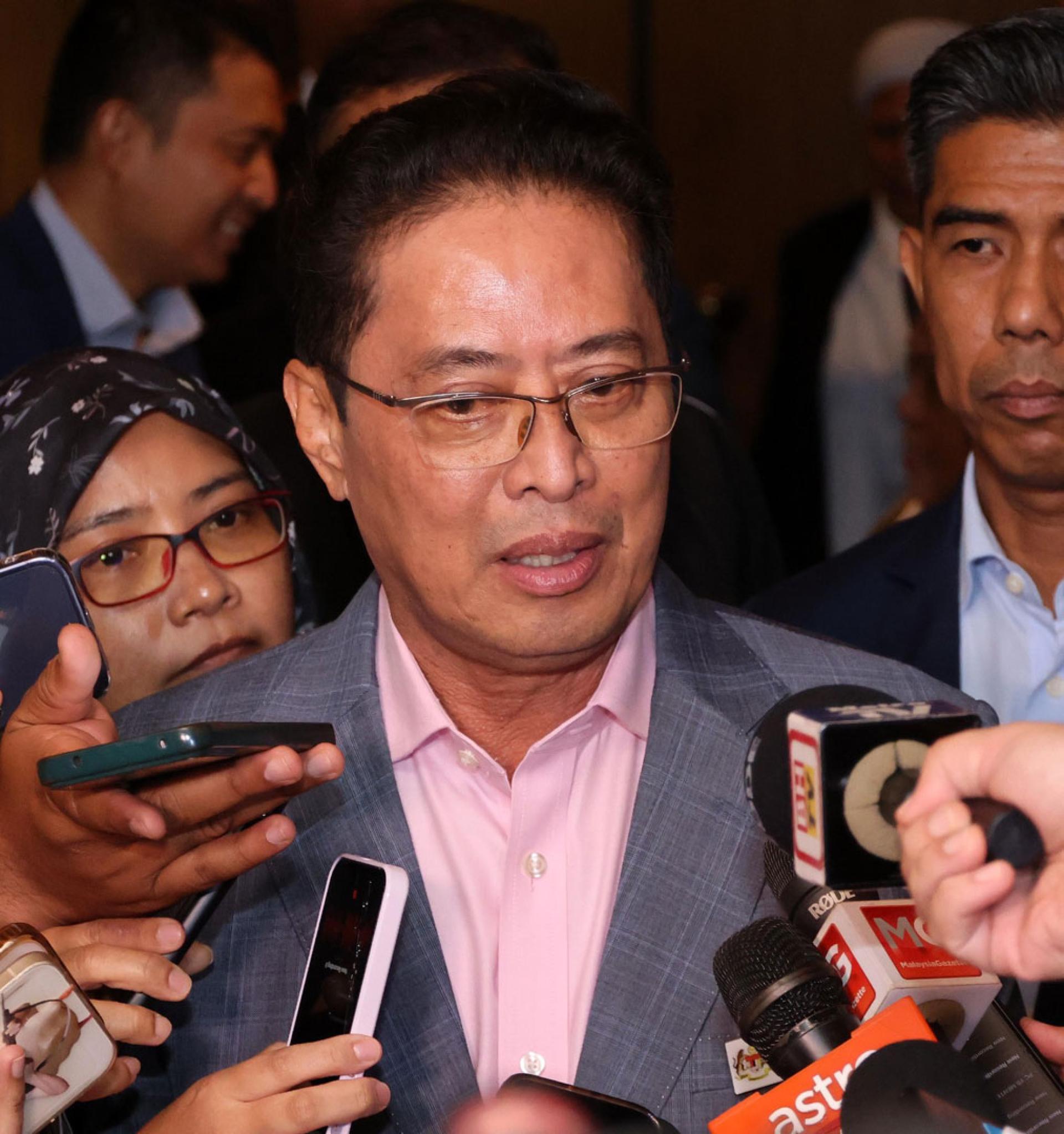 阿占巴基：前陆军总司令涉嫌贪污案，发他会未确定是否会继续申请其延长扣留令。