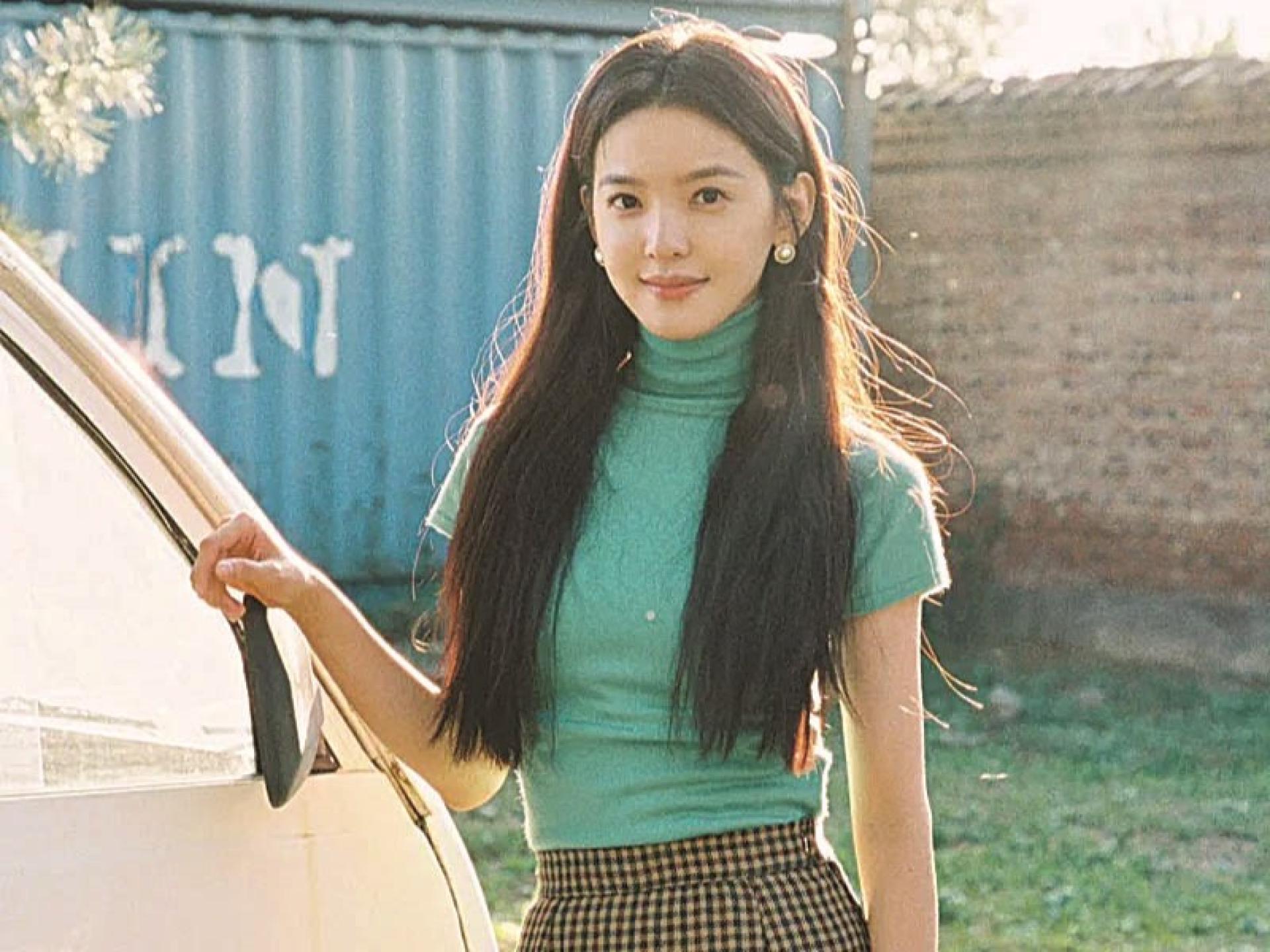 章若楠因“难哄”人气三级跳。