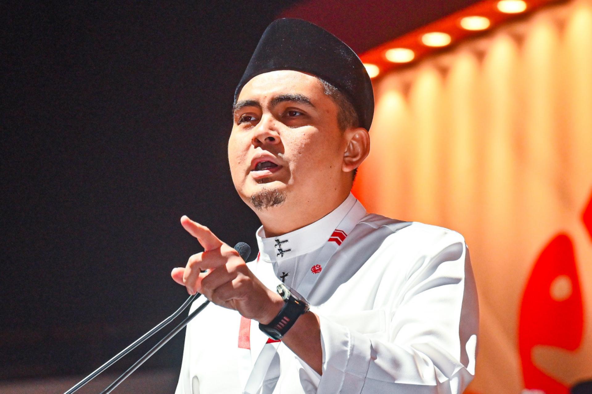 阿克马沙烈宣布，辞去马六甲行政议员职！