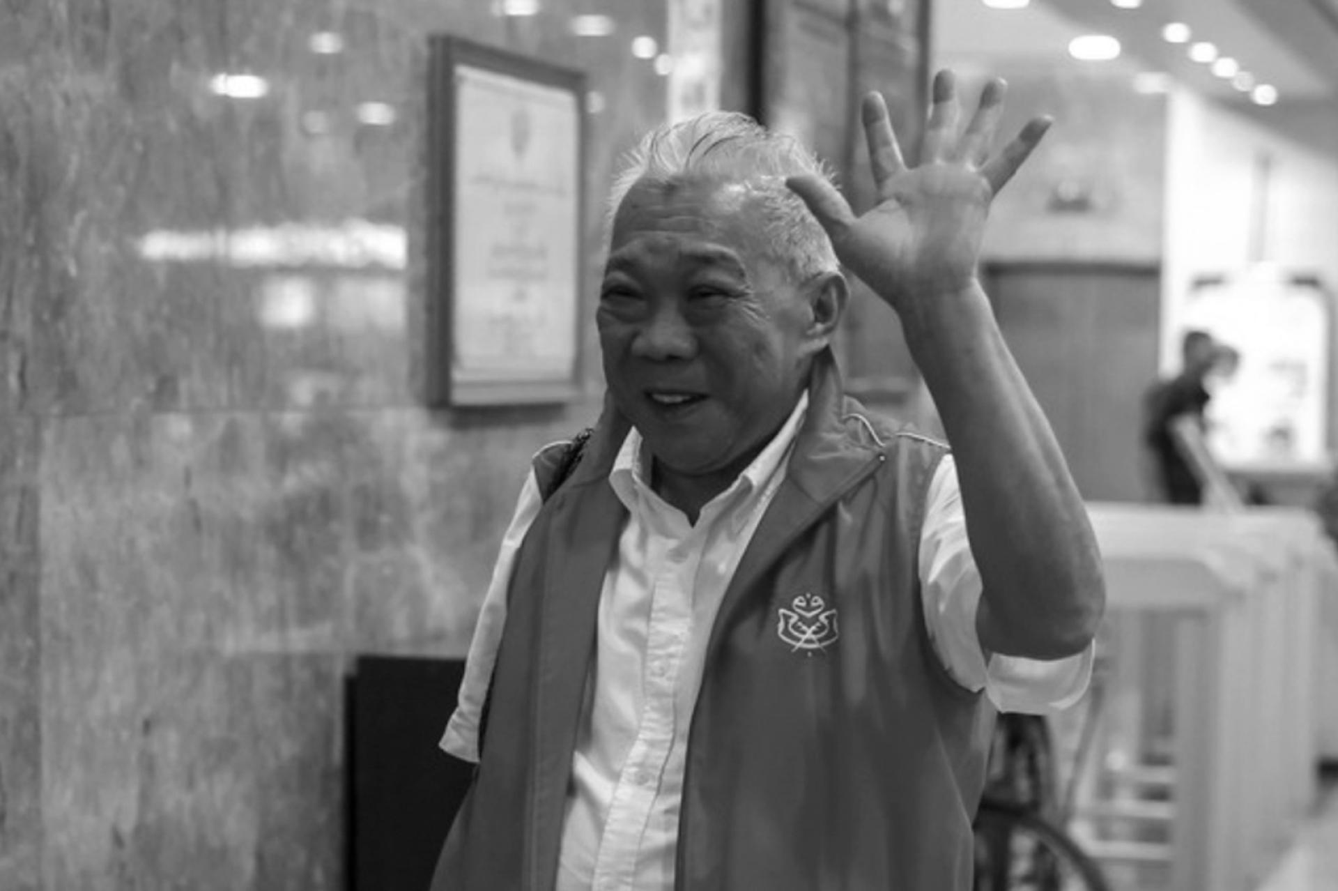 随着控方喊停检控，已故邦莫达获判“无罪释放”。