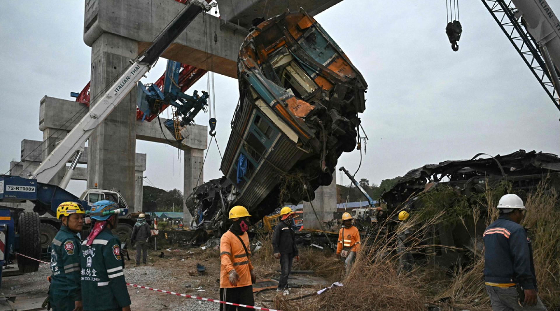 倒塌事故于14日发生。