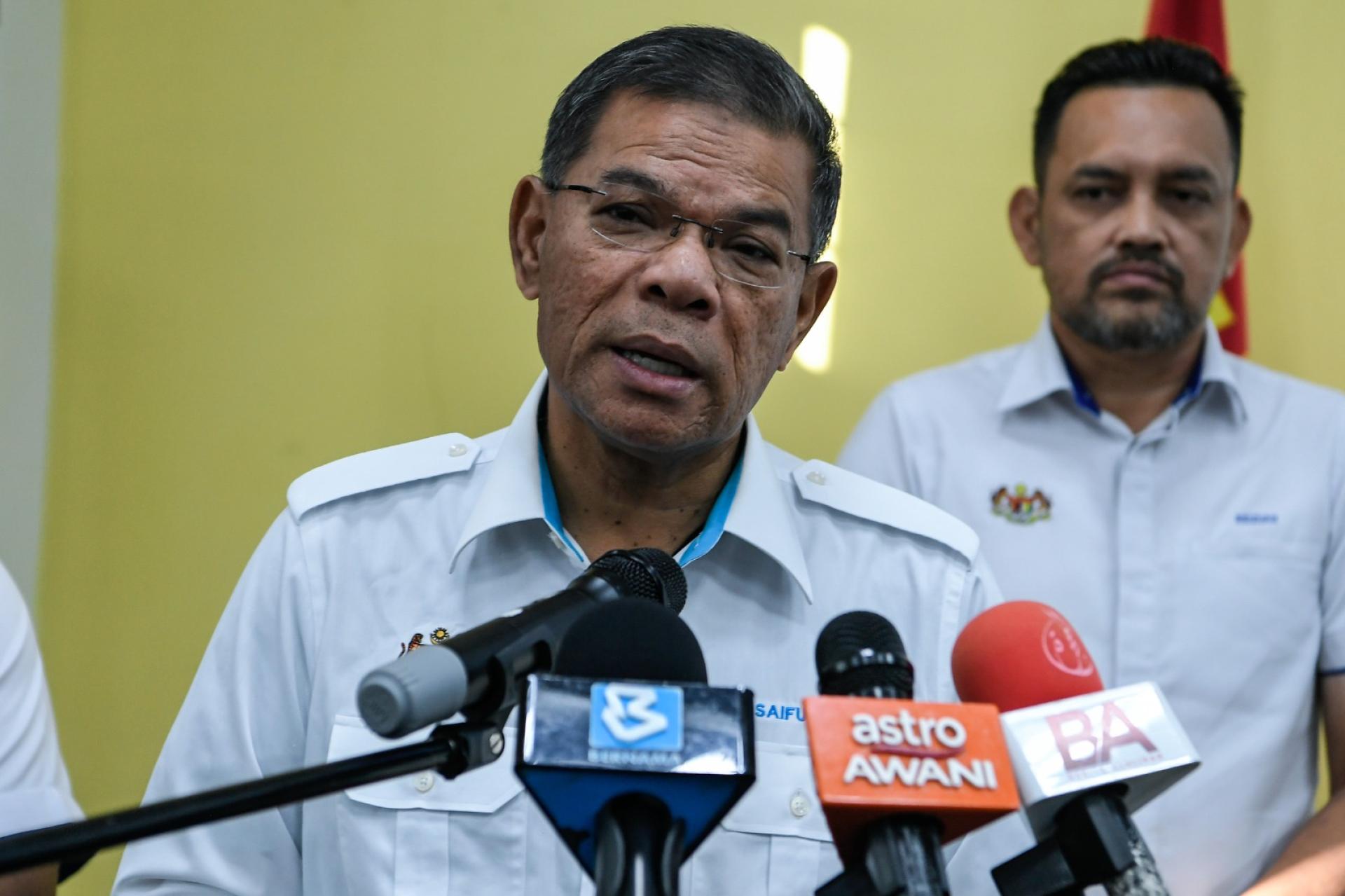 内政部长拿督斯里赛夫丁