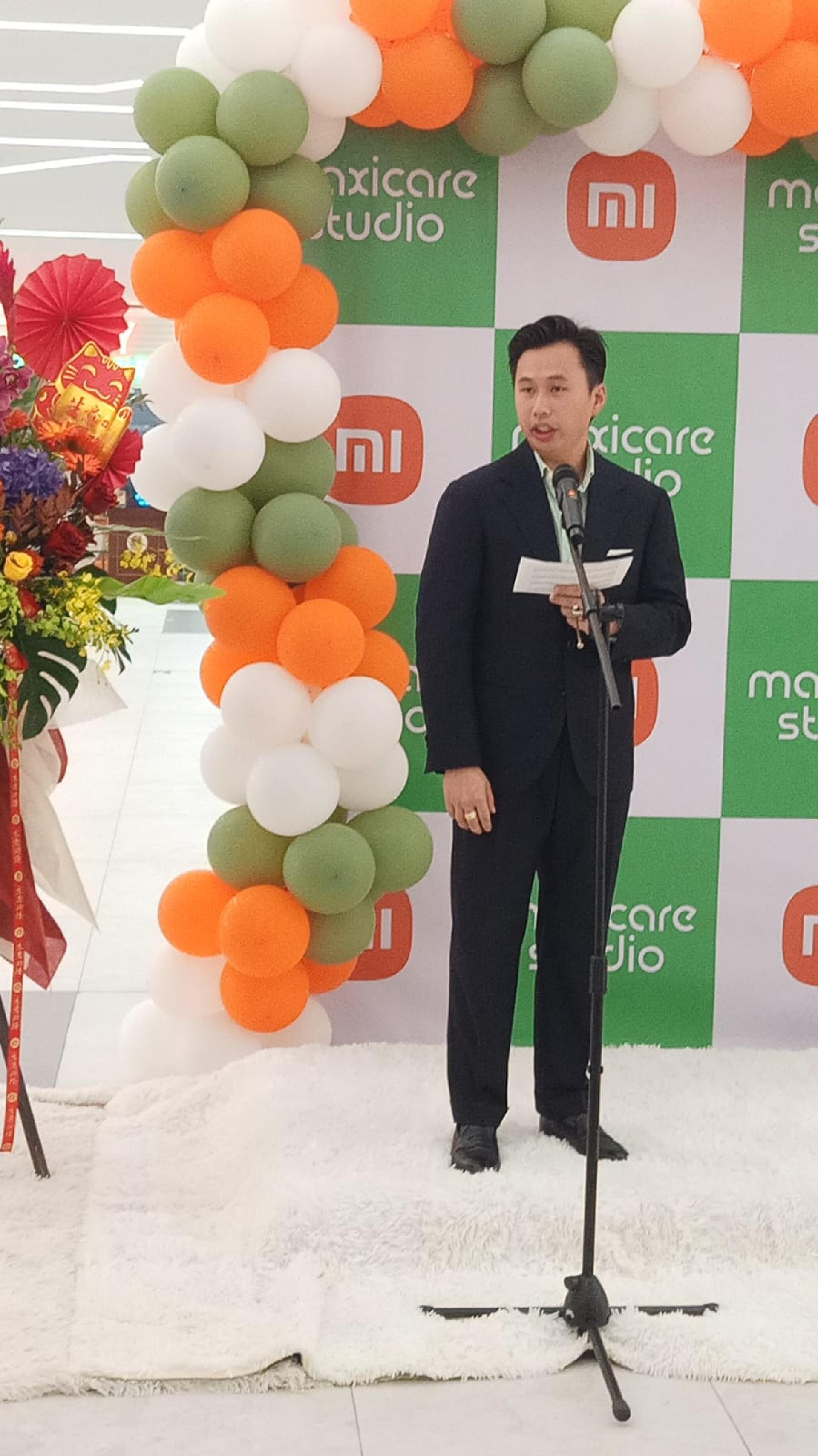 Maxicare Studio经理刘秄丰在开张仪式致词