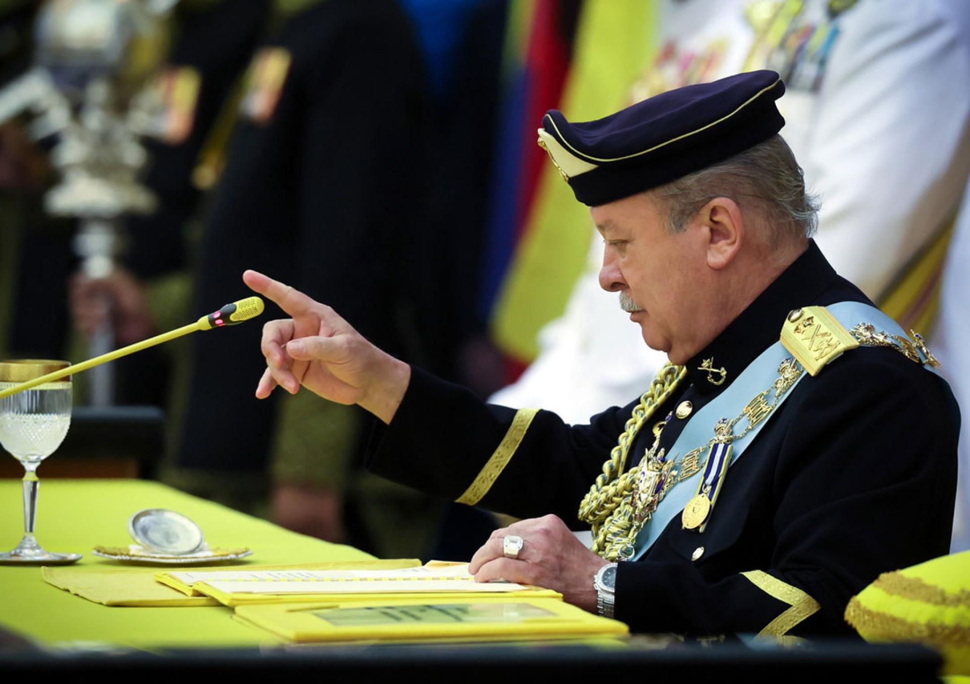 国家元首苏丹依布拉欣陛下提到，必须有效应对严重犯罪、恐怖主义和涉及3R课题的行为。