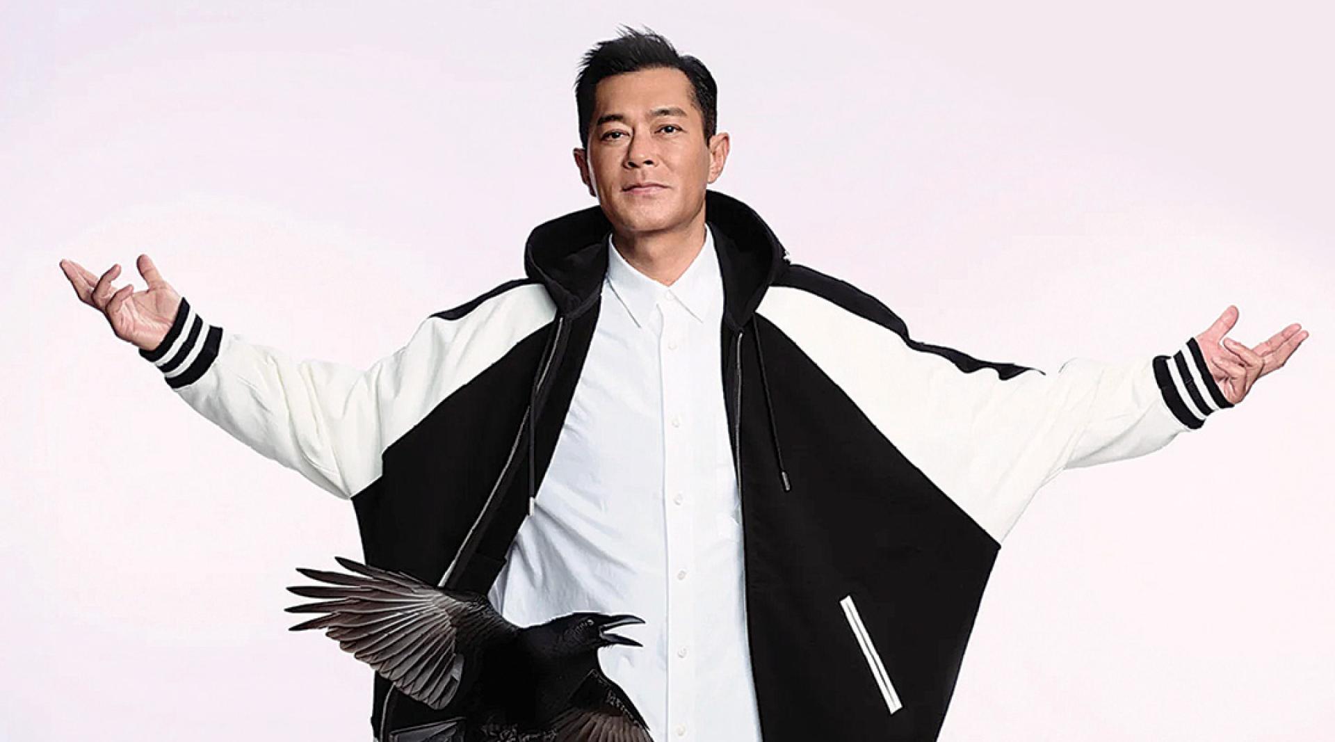 古天乐年过50依然帅气。