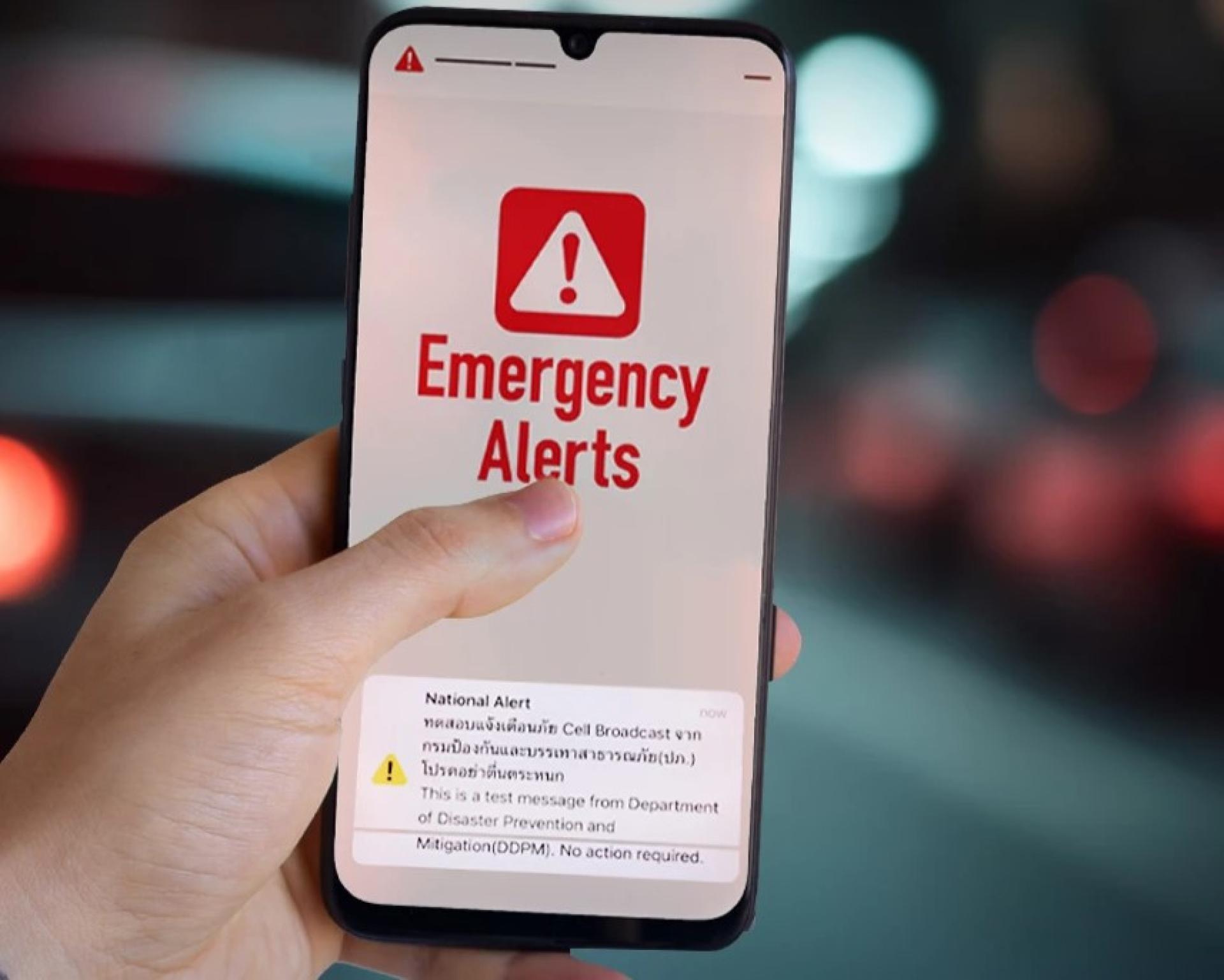 泰国防灾减灾厅宣布，将于周二通过全国三大电信营运商测试全国手机广播警报系统，呼吁民众无需惊慌。（示意图）