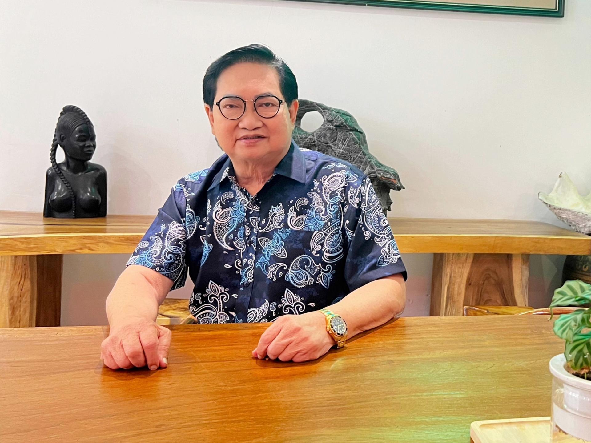 斯木省华总会长兼成邦江中华总商会会长拿督吴标生博士。