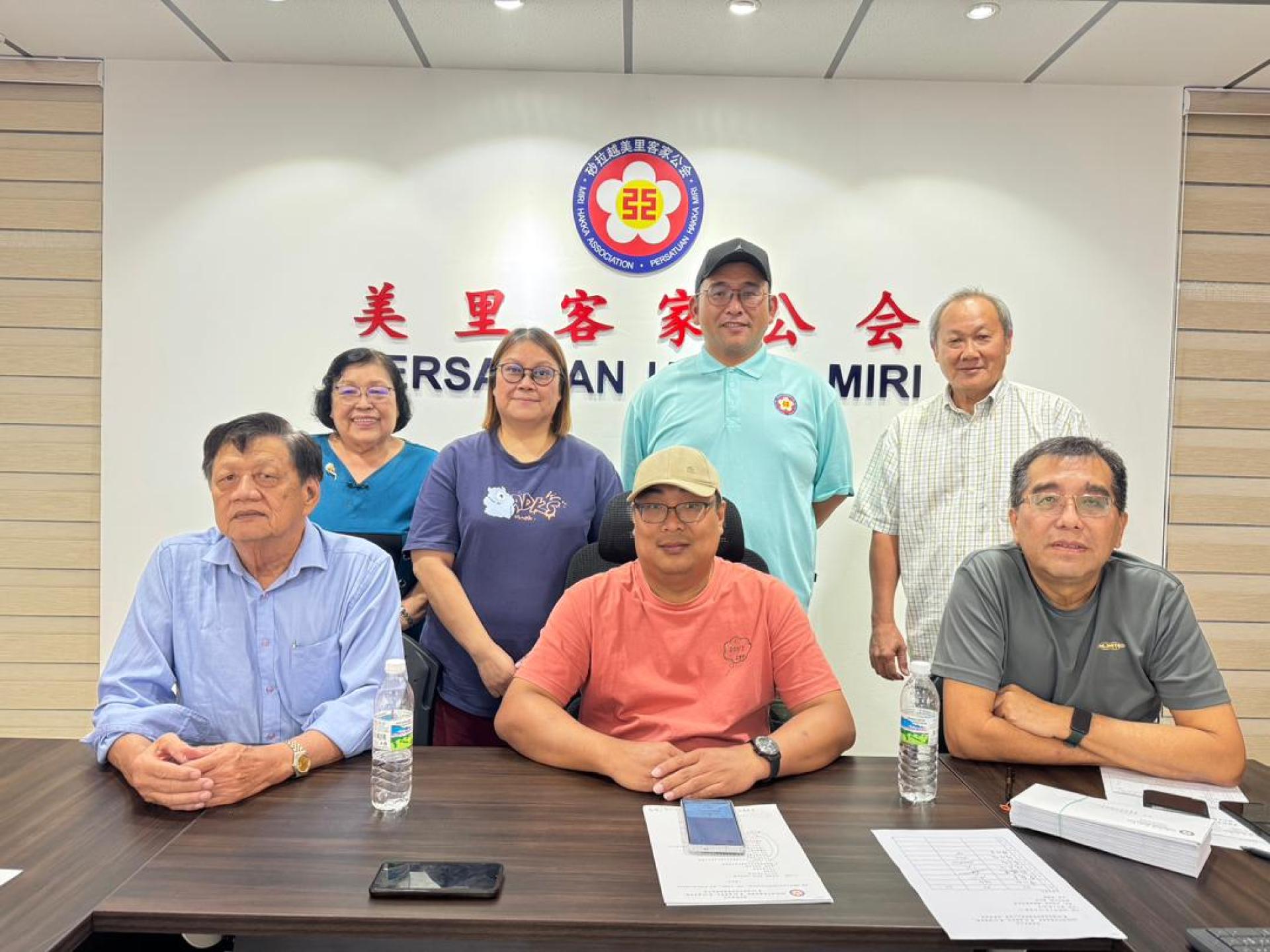 美里客家公会谨定于2026年3月15日假美里帝宫酒店五楼宴会厅召开2026年常年会员大会。图为筹备会。
