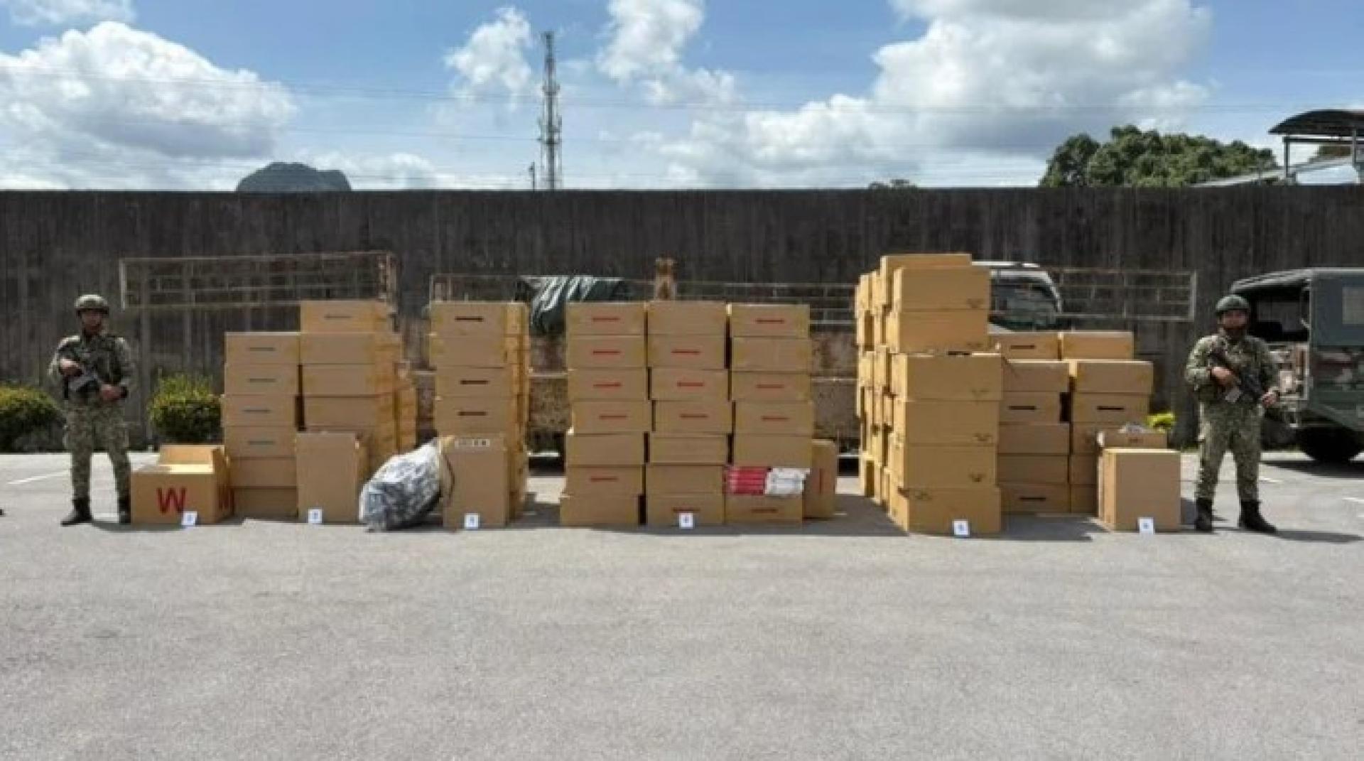 马来西亚陆军（TDM）于昨日清晨在西里京地区截获一辆载有香烟的罗厘，成功挫败一宗市值逾50万令吉的跨境走私行动。