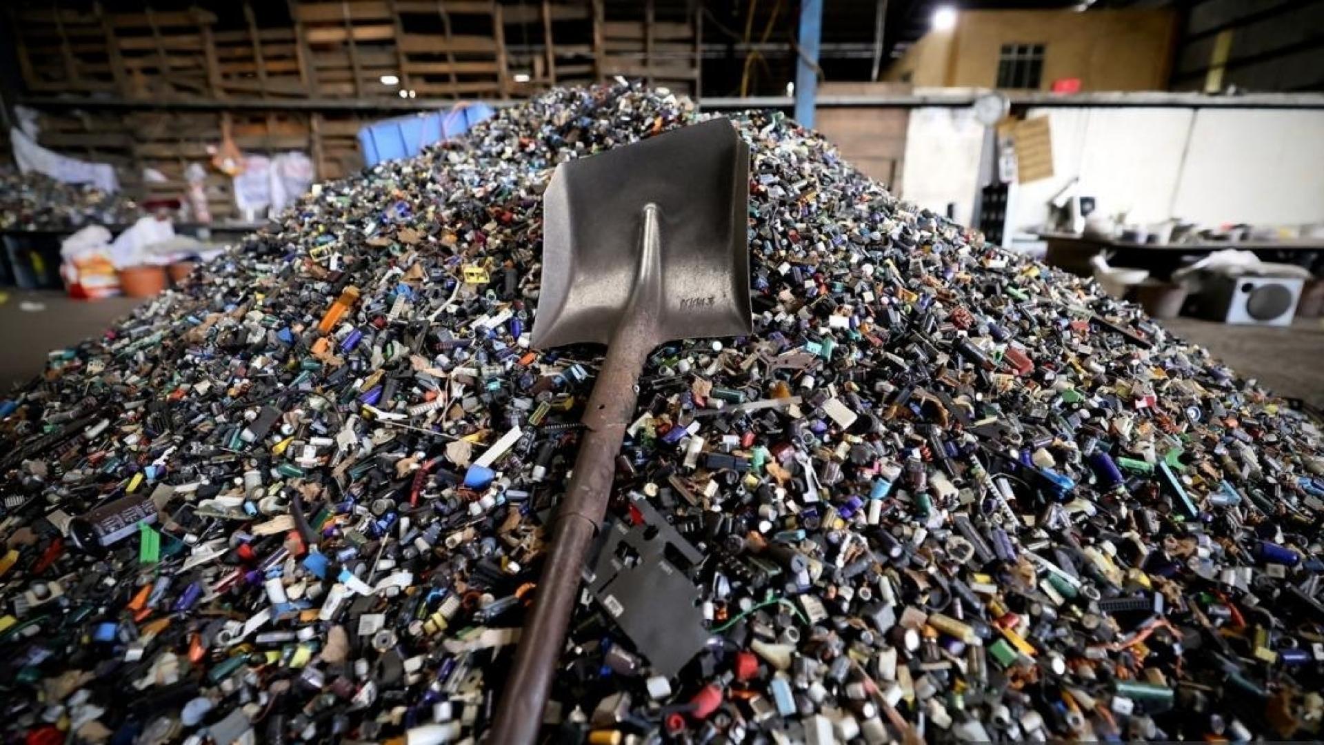 情报揭露约3000电子废料集装箱走私入境，反贪会已介入调查包庇单位并加强执法。（档案照）