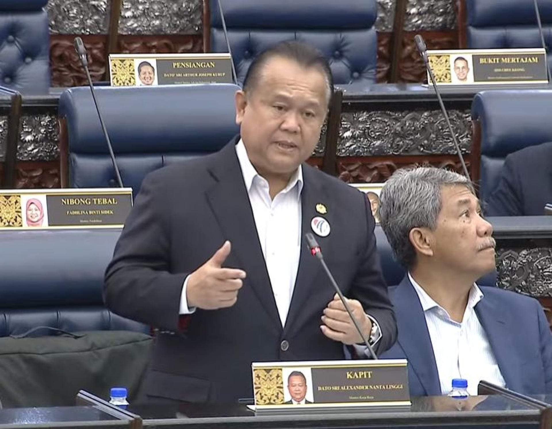 阿历山大：数大道路段实施精明车道后车祸数量减少，证明这措施有效提升道路安全及缓解交通拥堵。