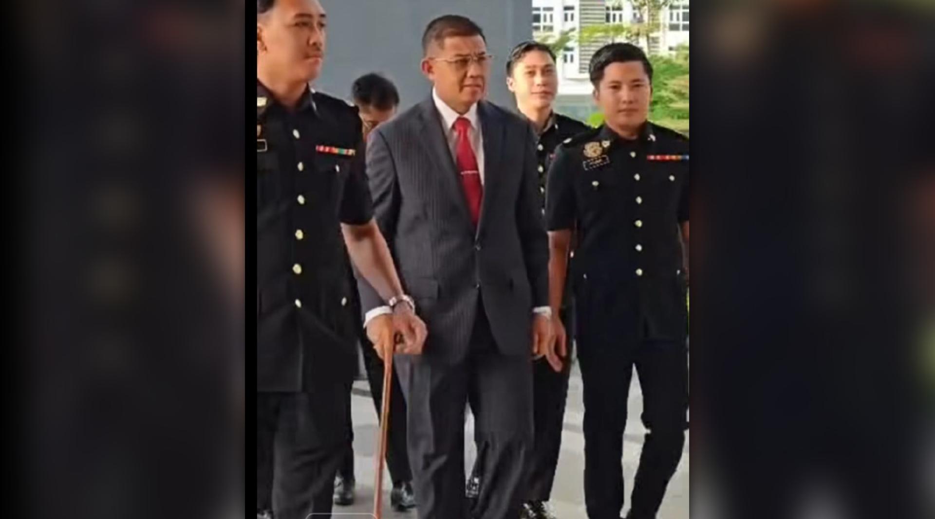 前武装部队司令丹斯里莫哈末尼占贾法。