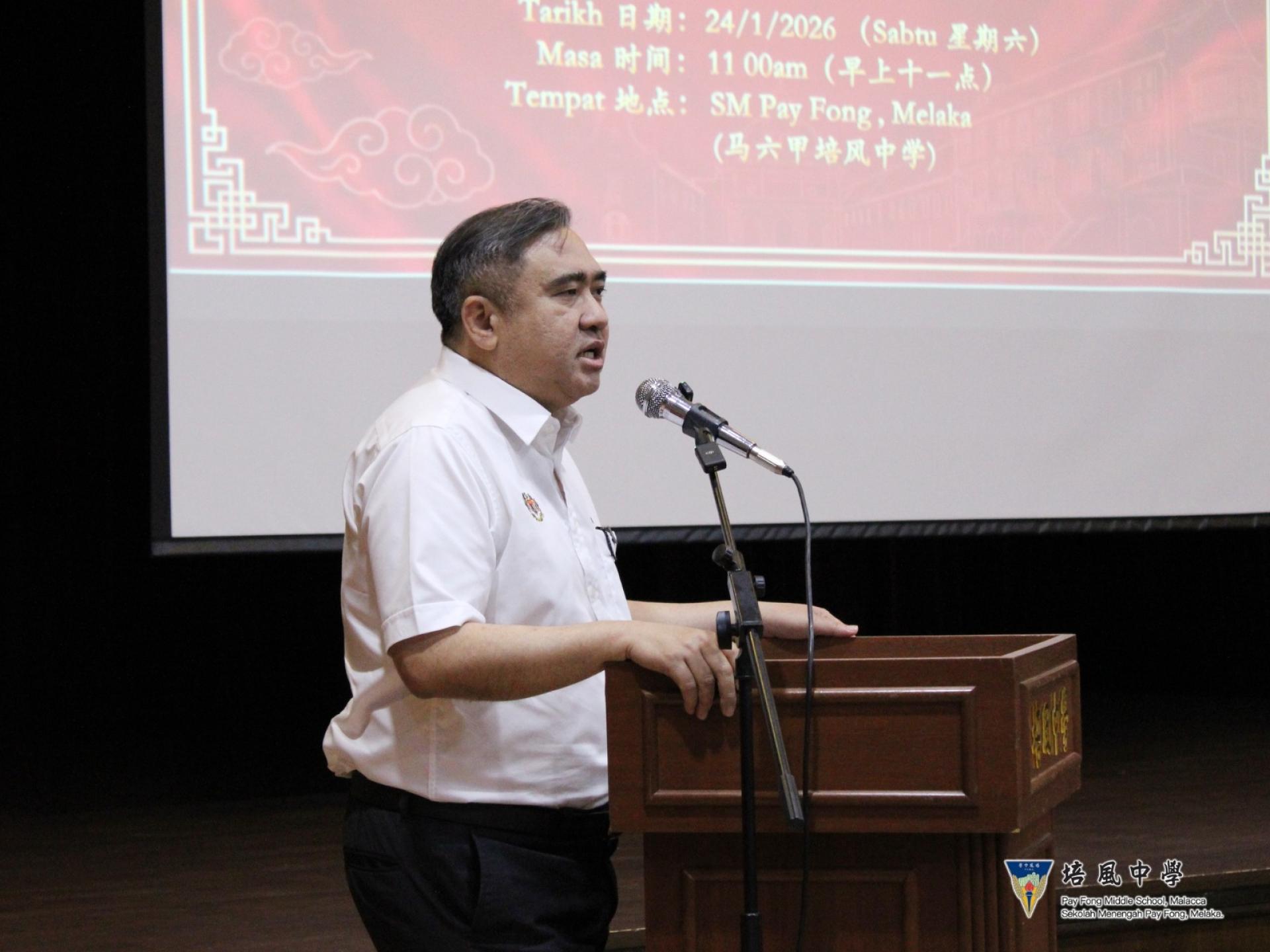 陆兆福：法丽娜将在下周一(26日）与董教总开会，清楚交代和商讨统考生进入本地大学的条件。