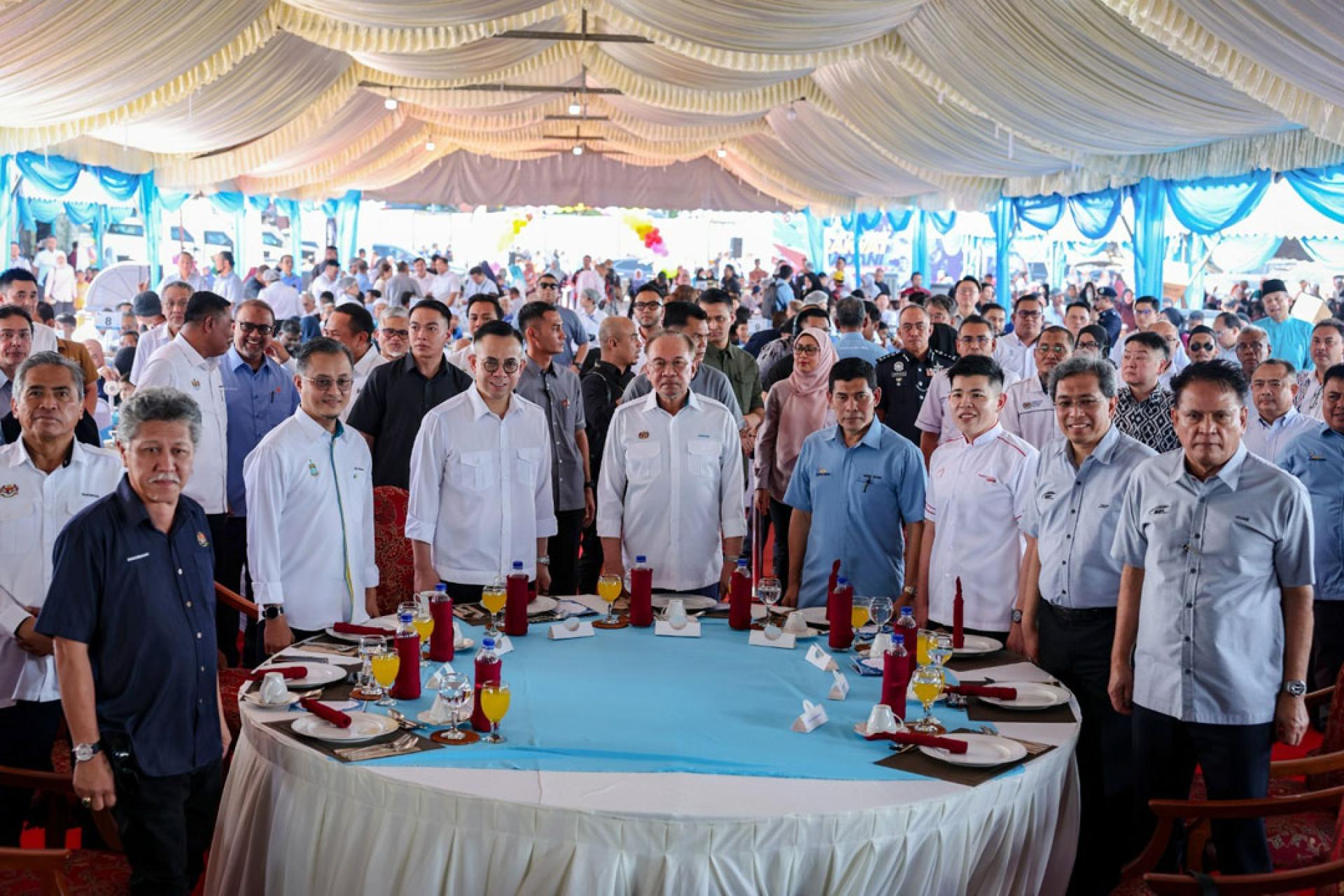 沈志强（前左2起）、安华等出席2026年槟州昌明文化及人民宴会。