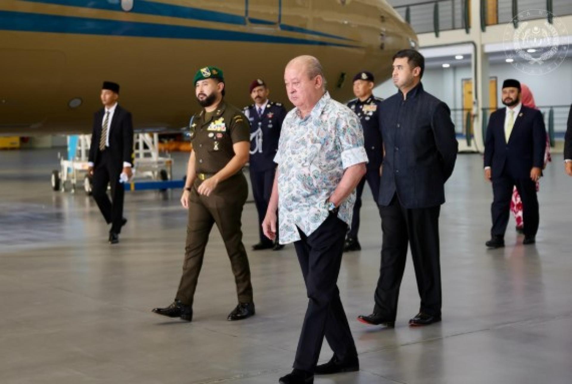 苏丹依布拉欣陛下应俄罗斯总统普京的邀请，前往俄罗斯圣彼得堡展开访问。