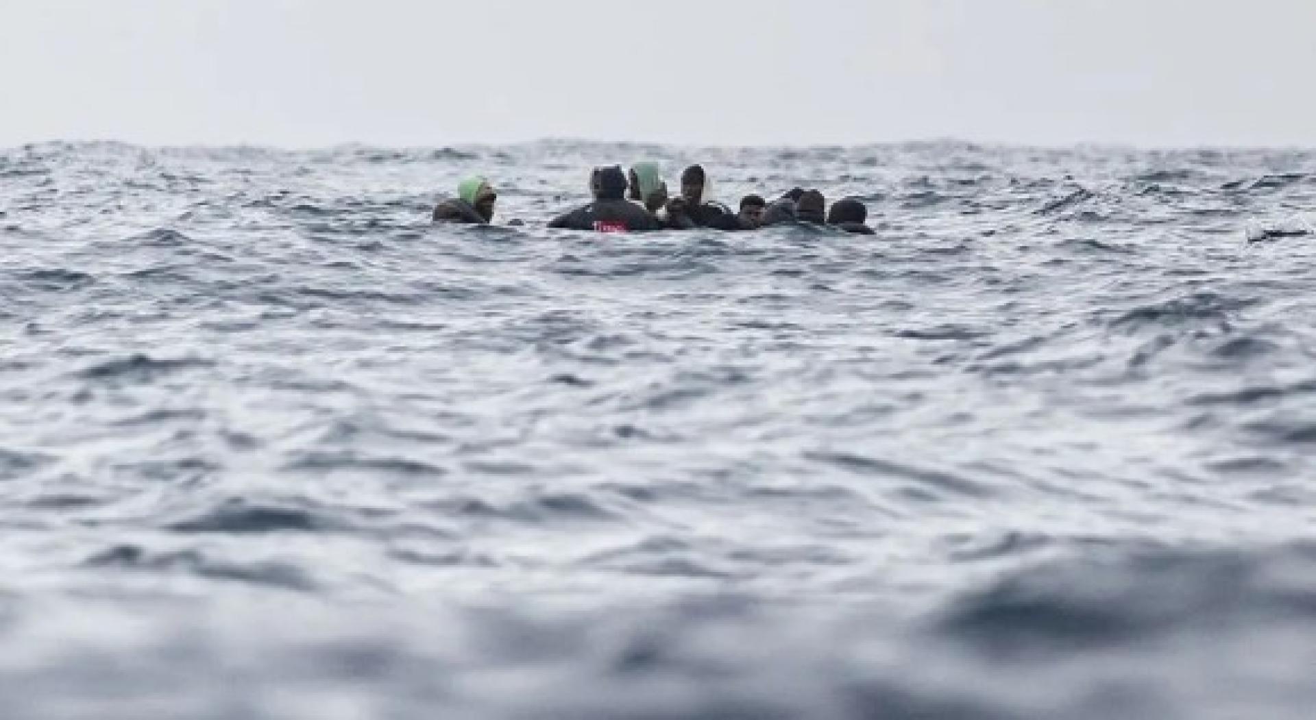 据统计，2025年在“中地中海路线”上丧生的移民和难民人数已超过1000人。（示意图）