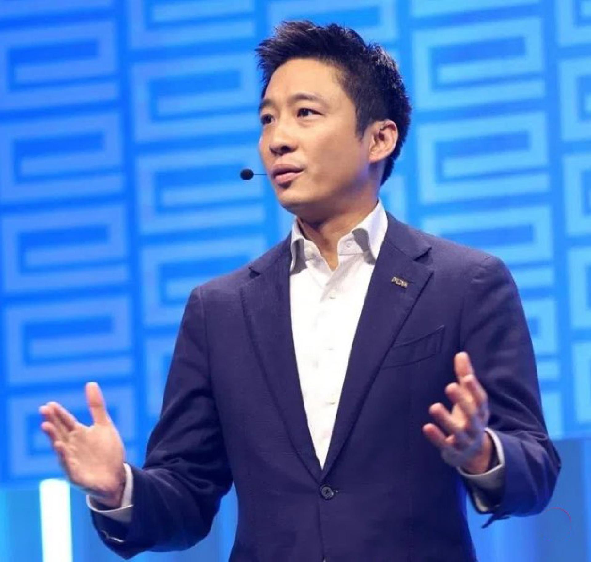 广东省政协常委霍启山星期天（1月25日）在政协会议上，建议粤港澳联合申办亚洲杯足球赛。