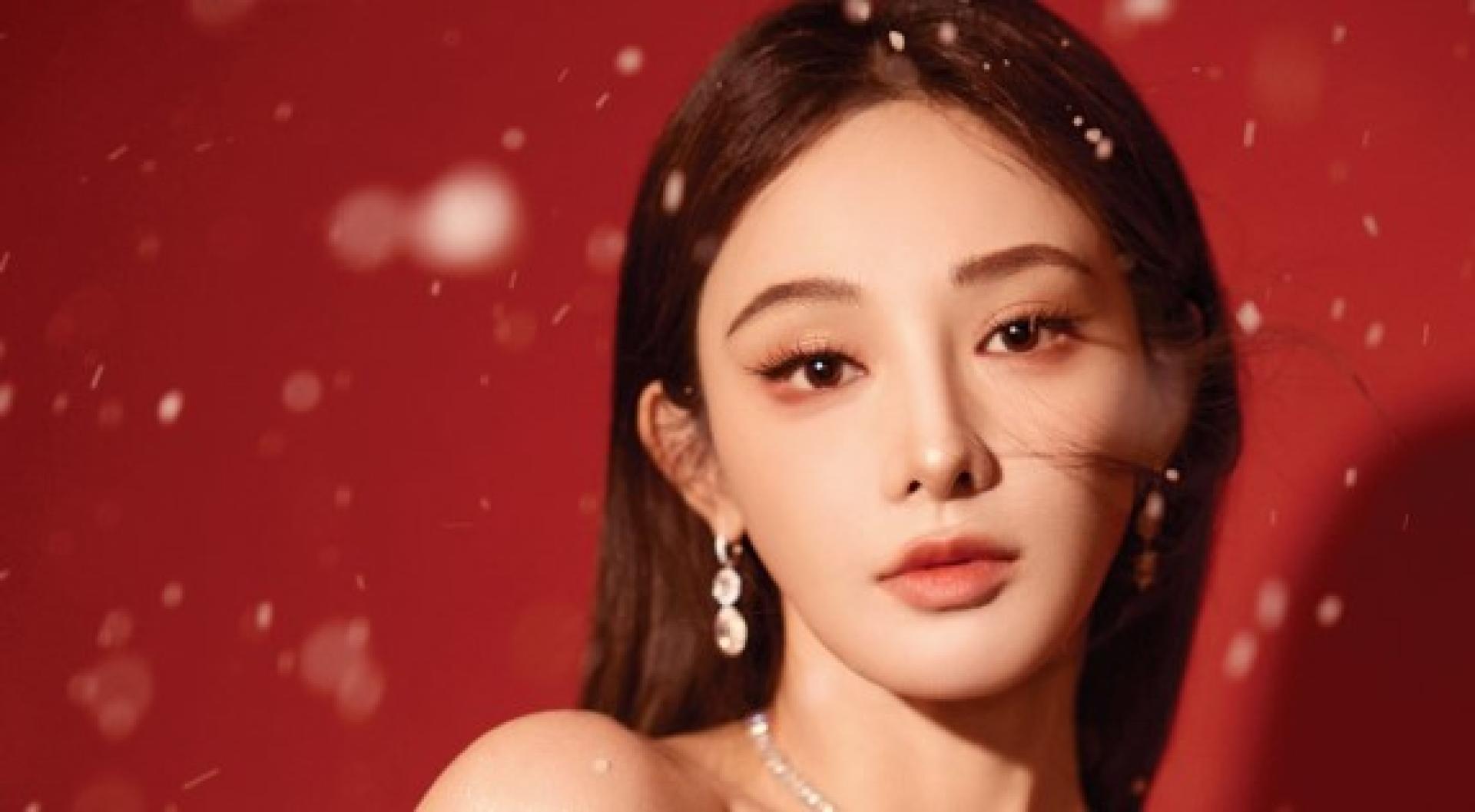 彭小苒竟祝粉丝天天加班。