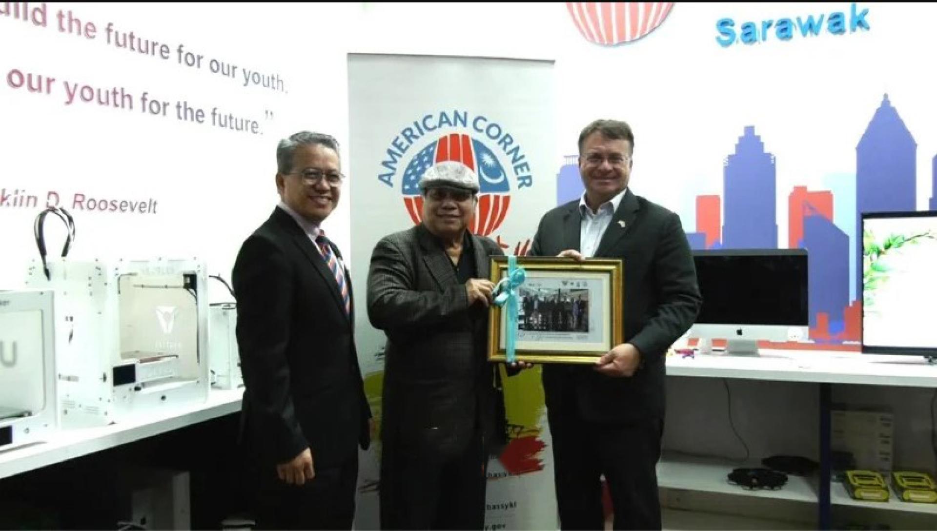 美国驻马来西亚大使埃德加德卡根表示，砂拉越是世界上最特别、最独特的旅游目的地之一。