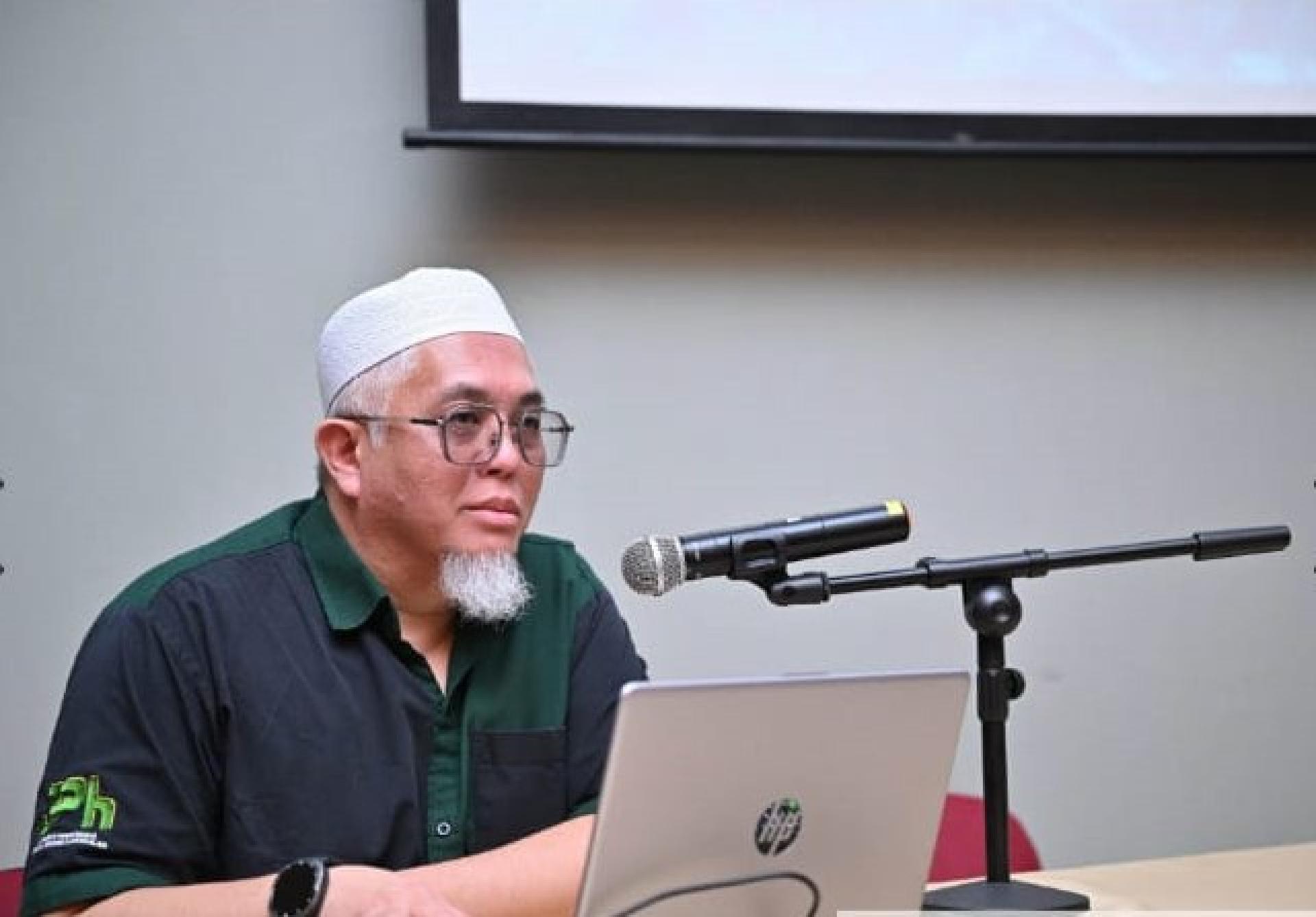 林业局野生动物科科长莫哈末杰弗里主持简报会