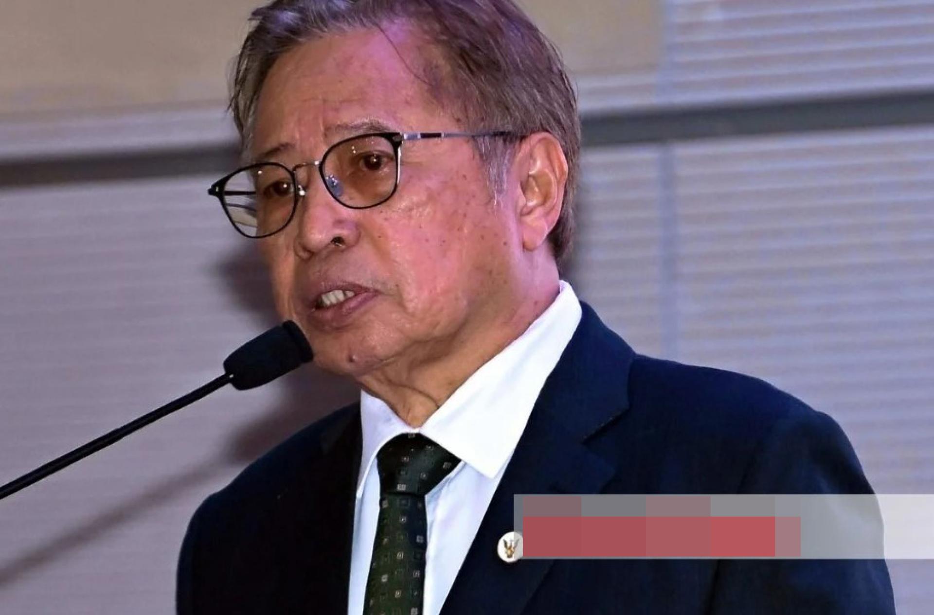 砂拉越总理拿督巴丁宜丹斯里阿邦佐哈里发表主题演讲。