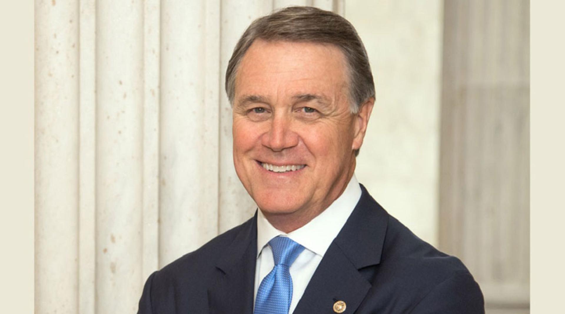 美国驻华大使庞德伟表示，中美在多个领域的互动已有所改善，气氛较以往缓和。