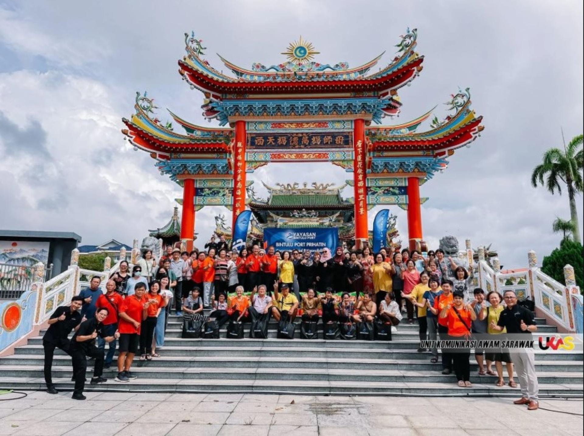 参与该计划人员的合影。