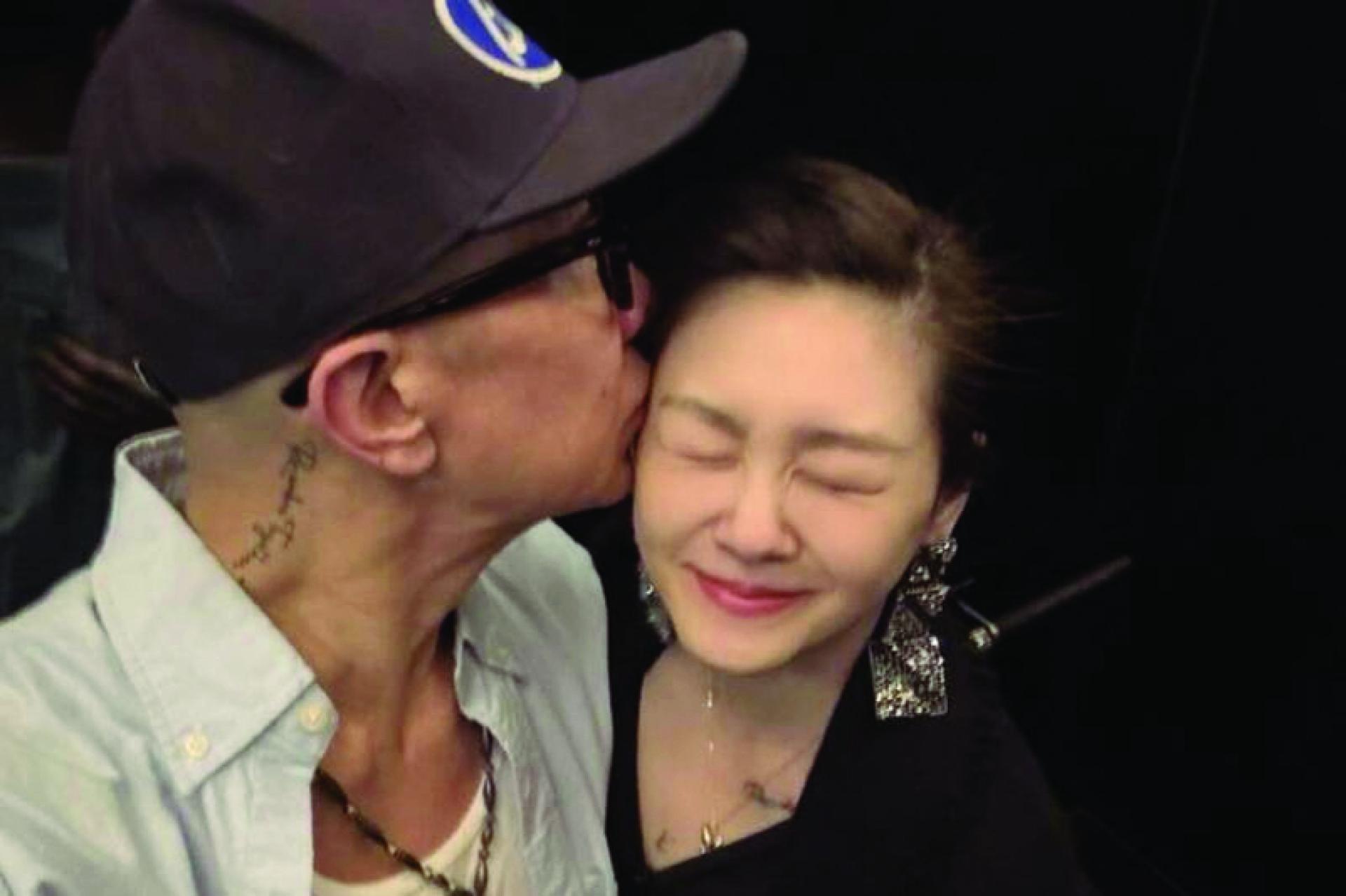 大S与具俊晔的爱情感动无数粉丝。