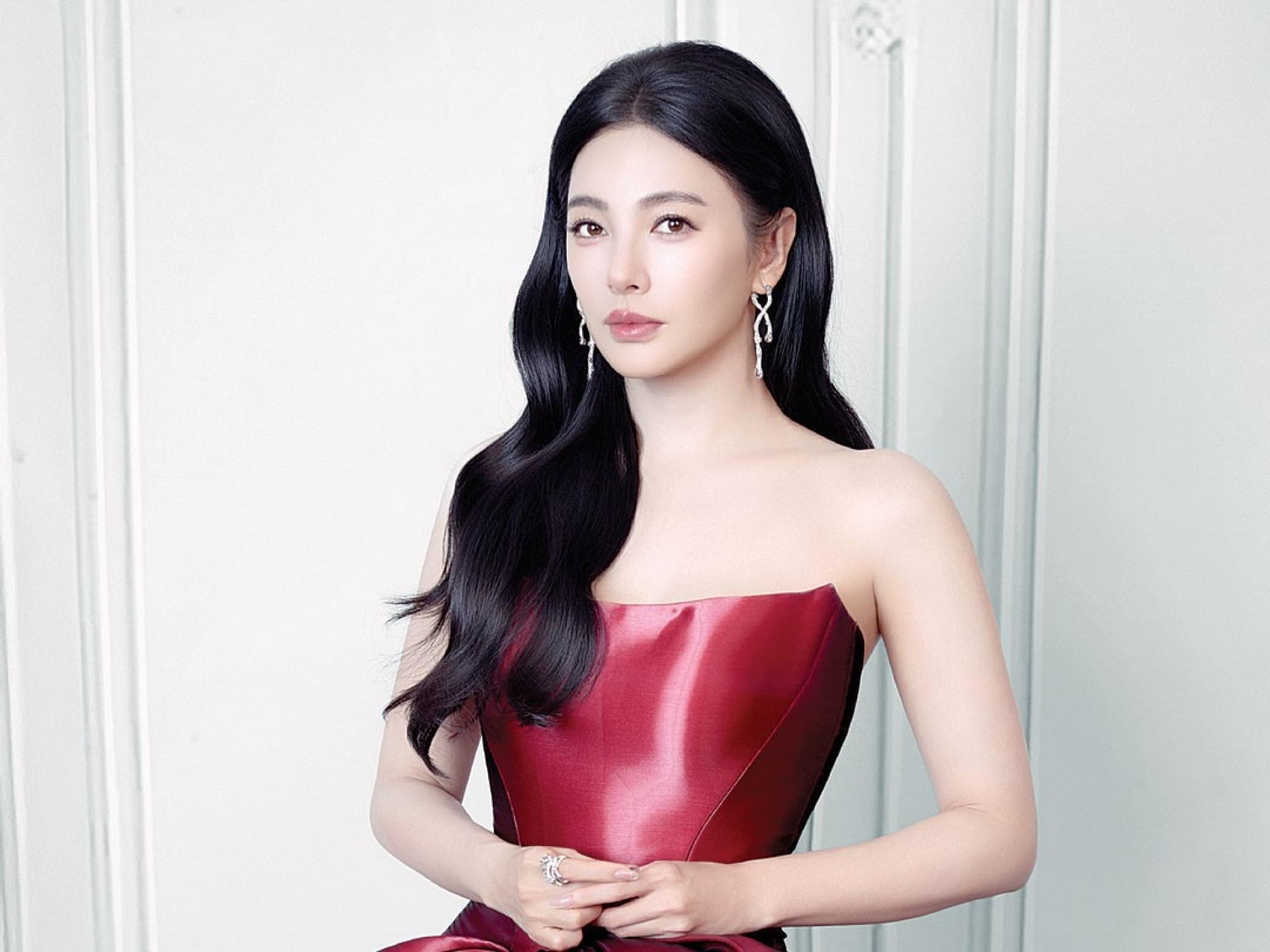 张雨绮近年以“大女主”形象行走演艺圈。