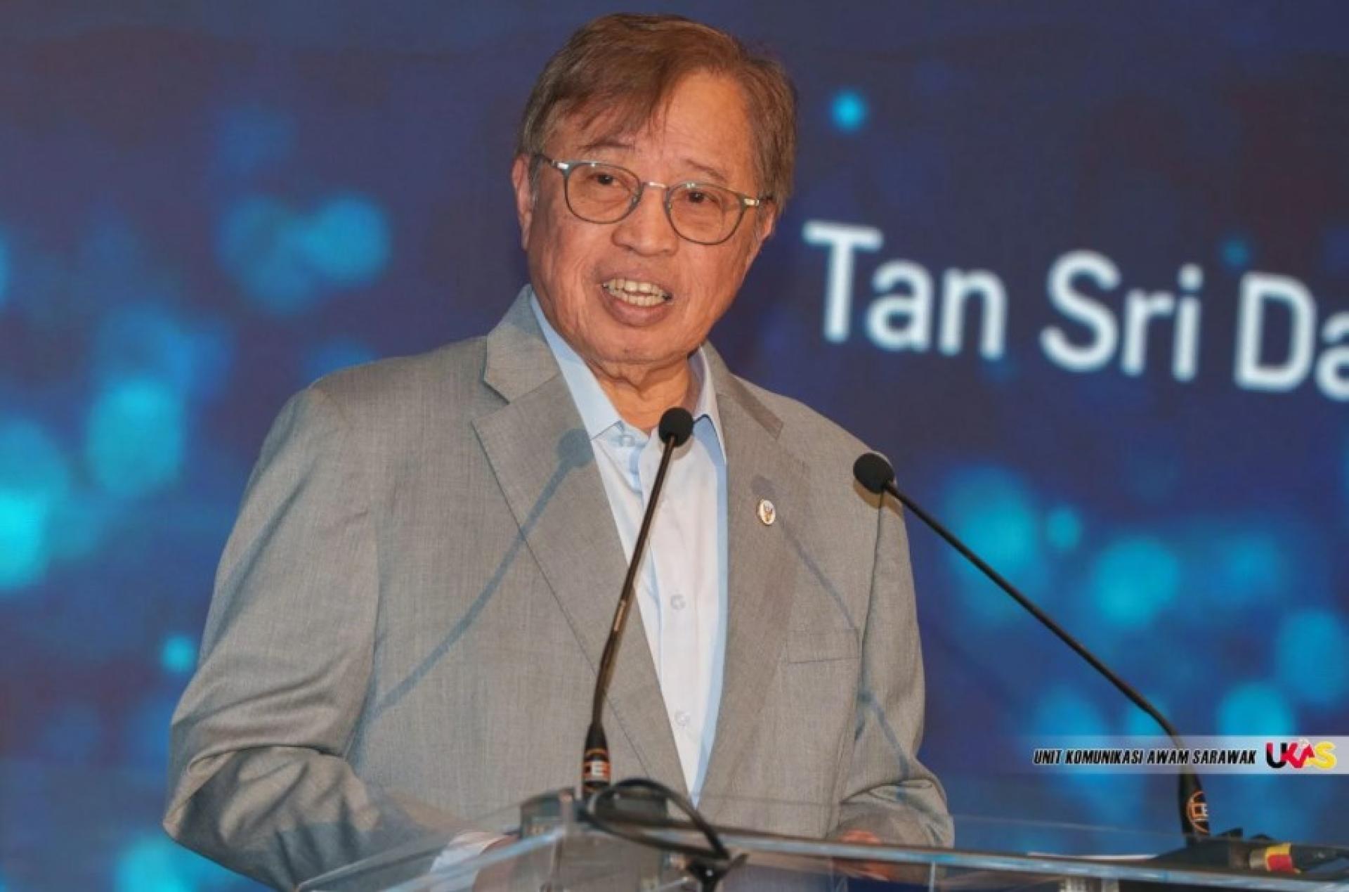 砂拉越总理拿督巴丁宜丹斯里阿邦佐哈里表示，联合国全球契约网络马来西亚及汶莱（UNGCMYB）2026年度会员表彰之夜所颁发的奖项，重在表彰执行力而非单纯雄心。