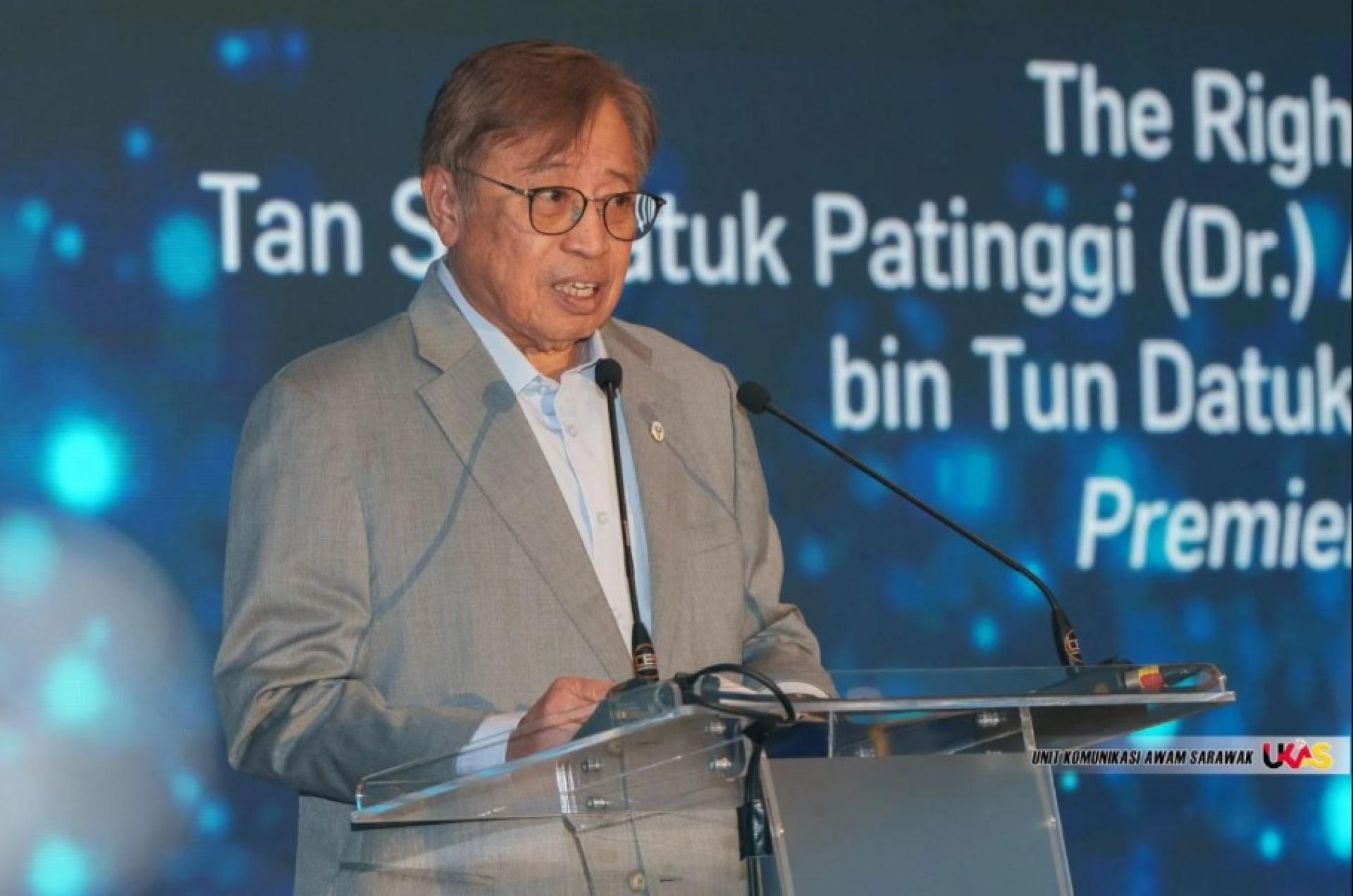 砂拉越总理拿督巴丁宜丹斯里阿邦佐哈里。