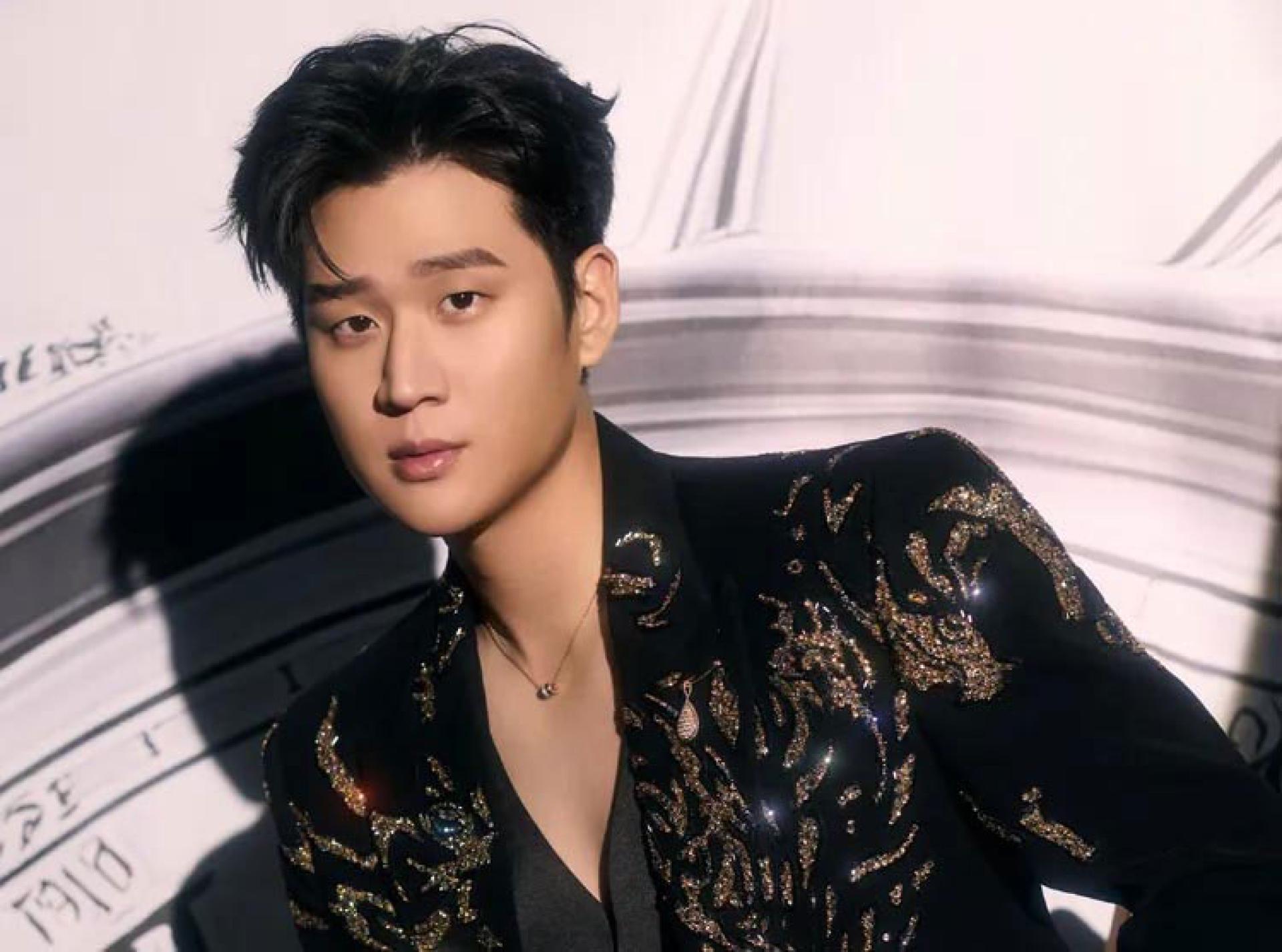 周兴哲传要加入《歌手2026》一展唱功。