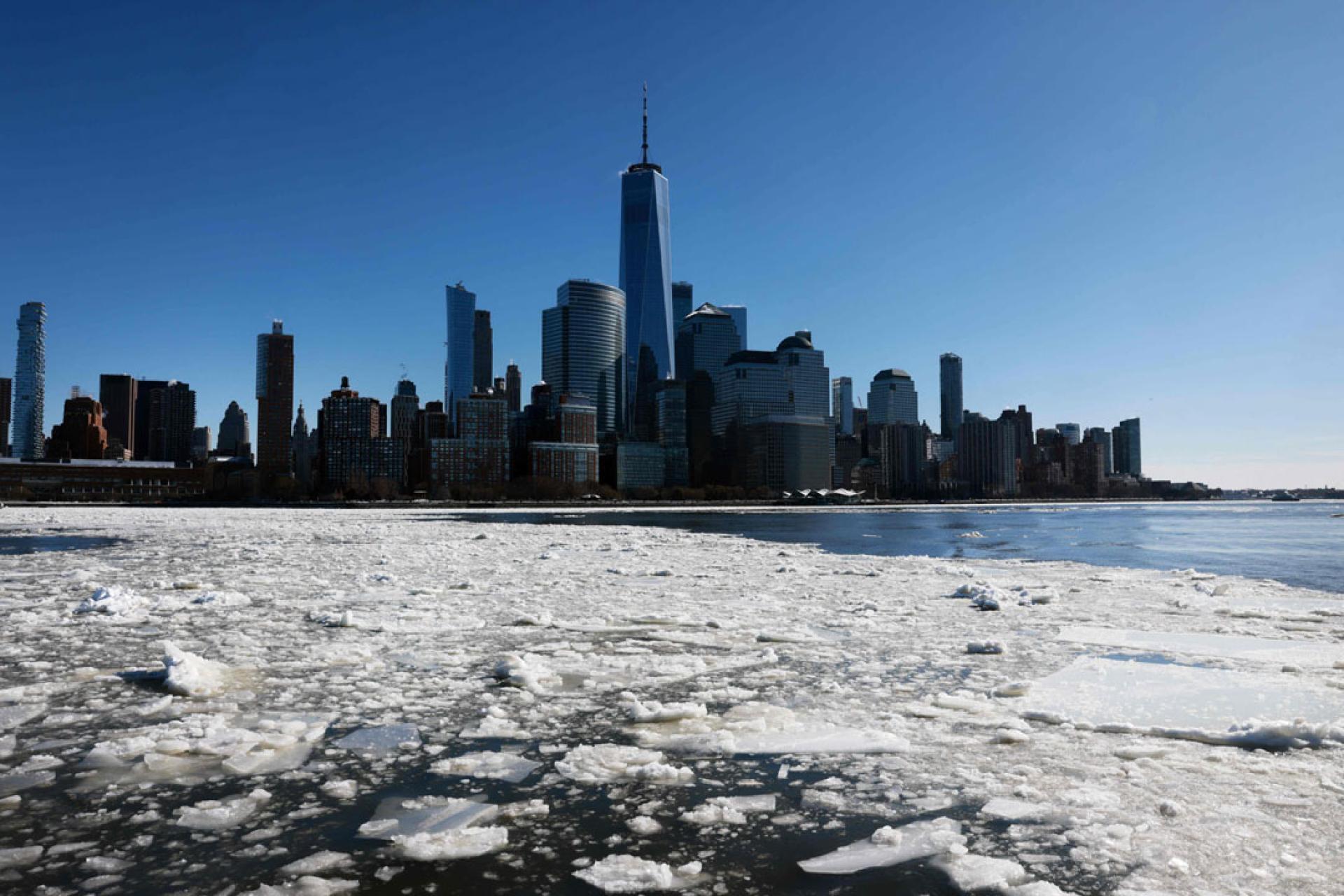 1月最后一周，大规模的冬季风暴席卷加拿大和美国大部分地区。图为纽约市。
