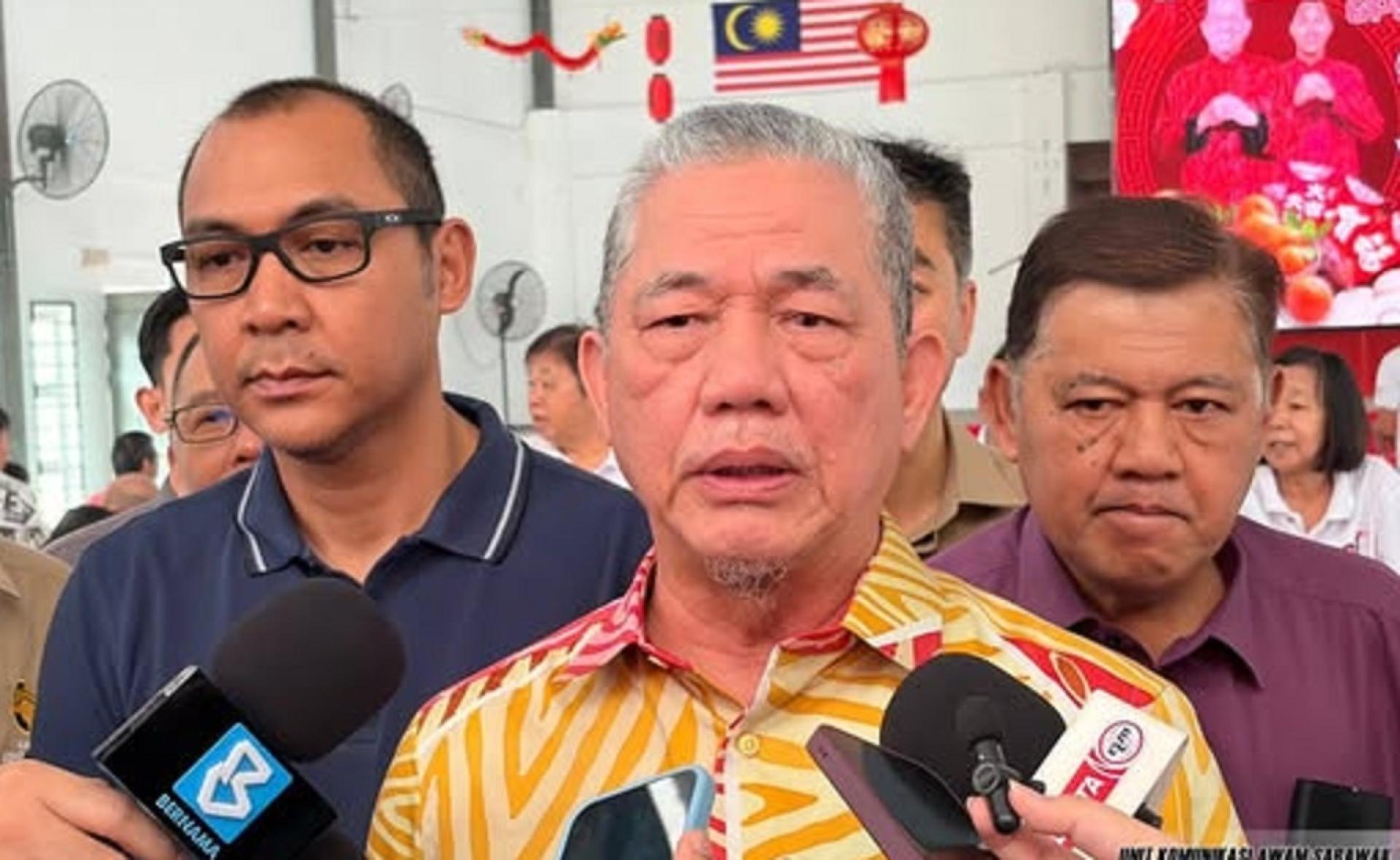 副首相拿督阿玛法迪拉尤索接受采访一瞥。