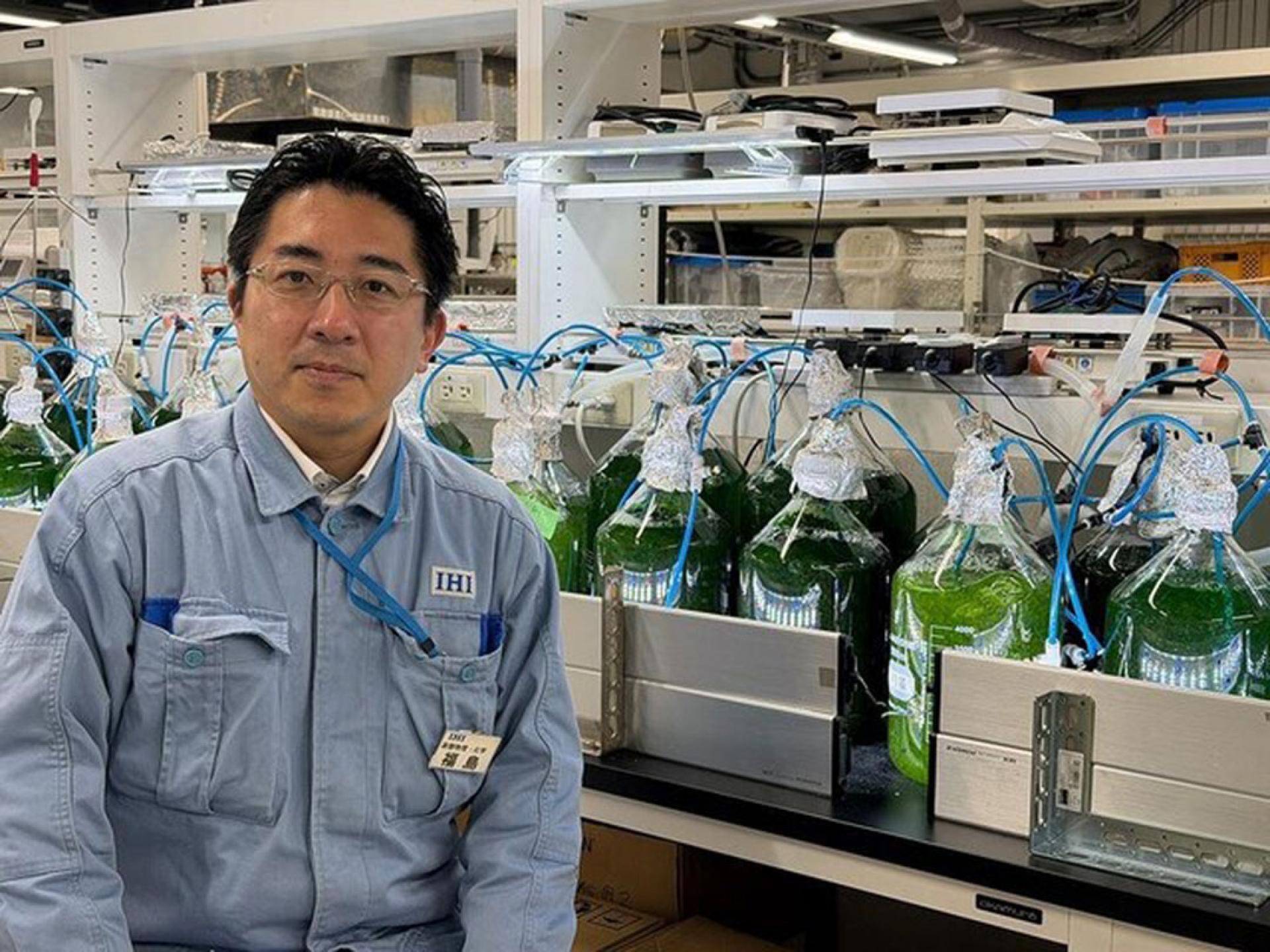 IHI主任研究员福岛康之透露，他的团队可以利用一种特殊藻类，可将原本溶于水的黄金转化为固体金粒。