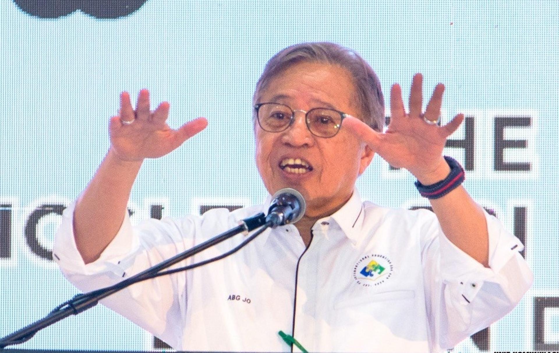 砂总理阿邦佐哈里表示砂拉越将设有5所国际学校，其中还有一所仍在规划阶段。