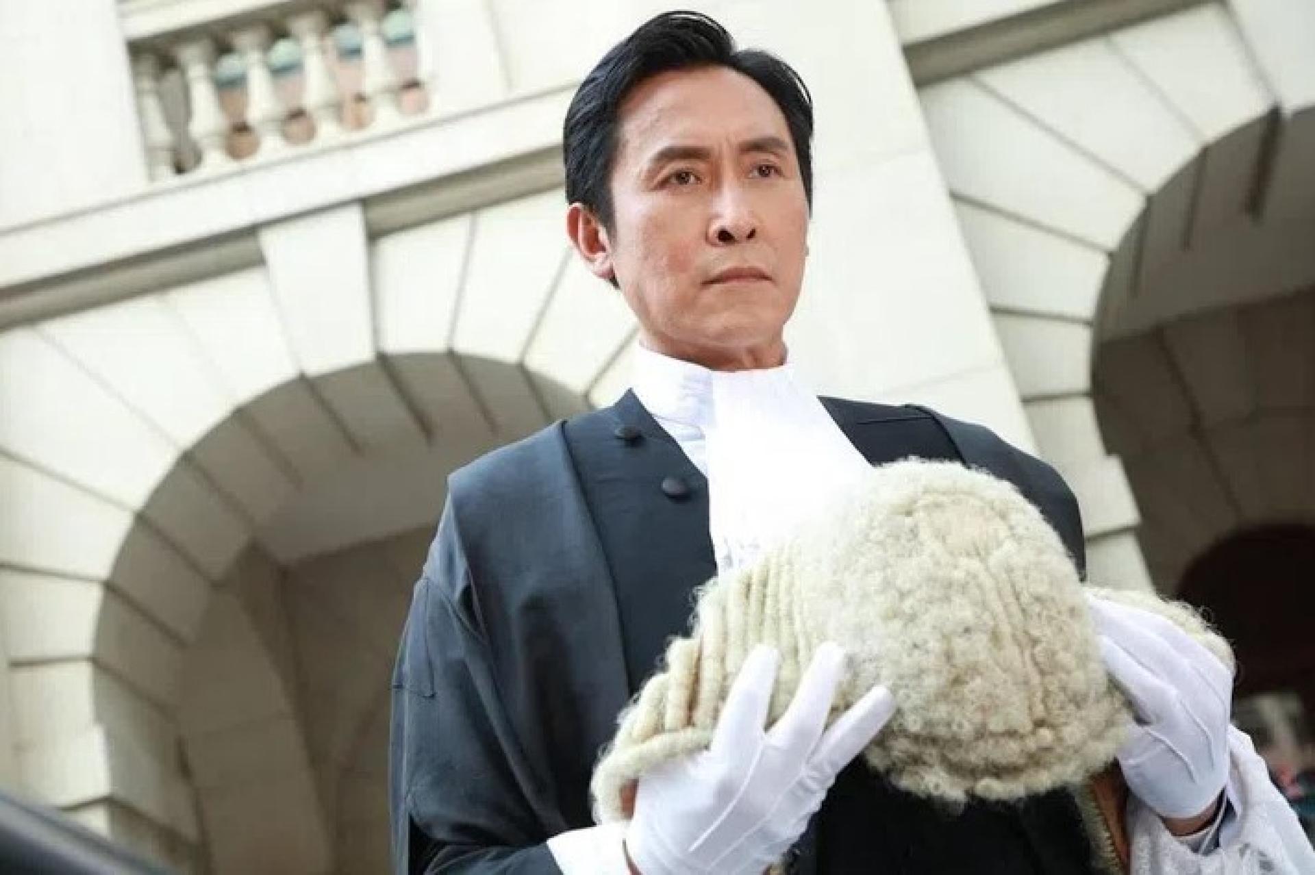 继去年底三届视帝郭晋安宣布离巢香港TVB电视台后，57岁的视帝马德钟1月31日也传来正式约满离开的消息。