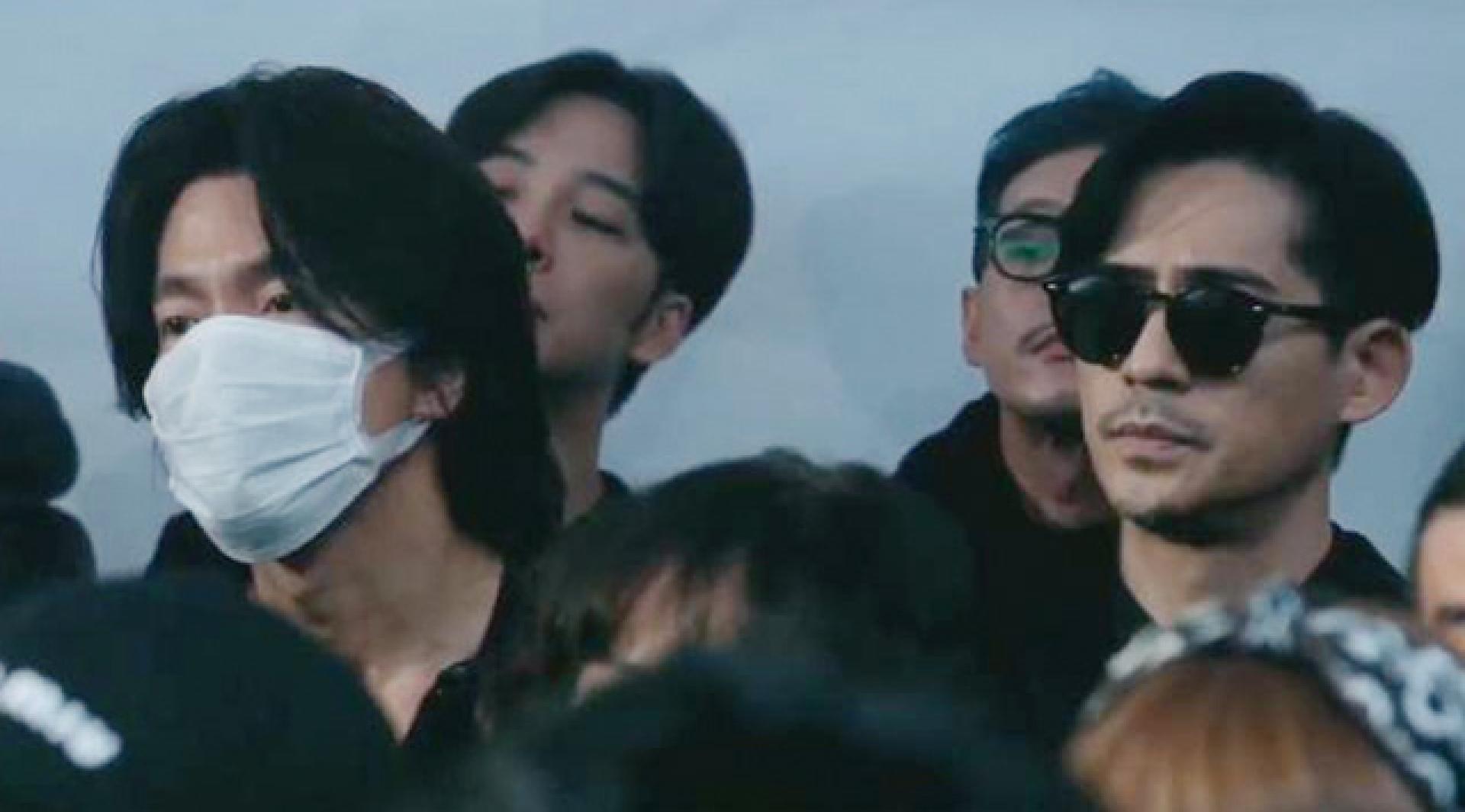 言承旭（左）、周渝民全程低调，未做任何公开发言。