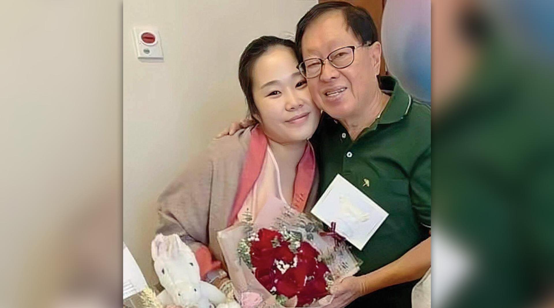 凯儿与戴华昌尽管年龄差距悬殊，但两人婚后恩爱甜蜜。