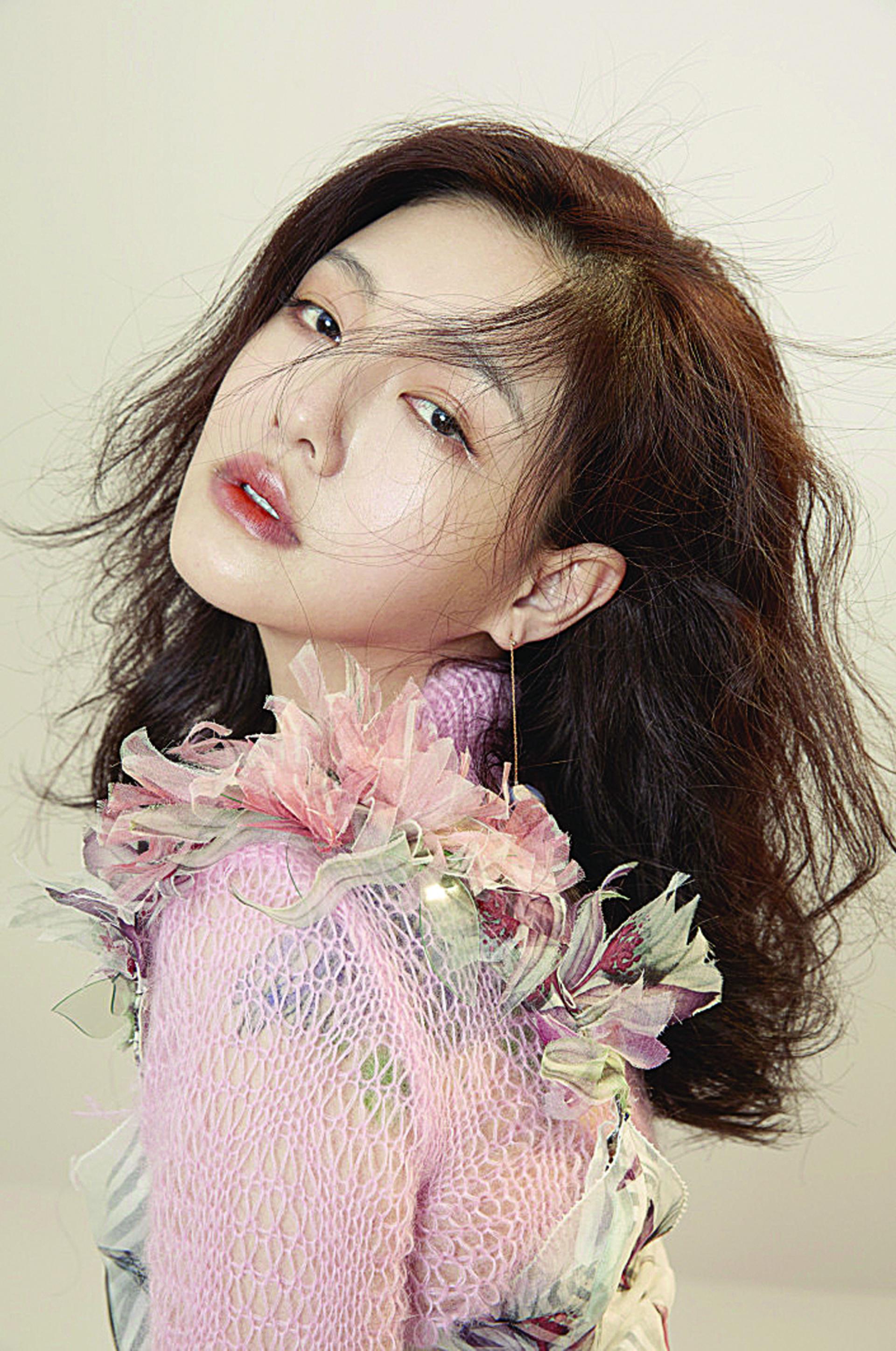 大S离世前一心想回家，却在前往机场途中心脏骤停，魂断异乡。