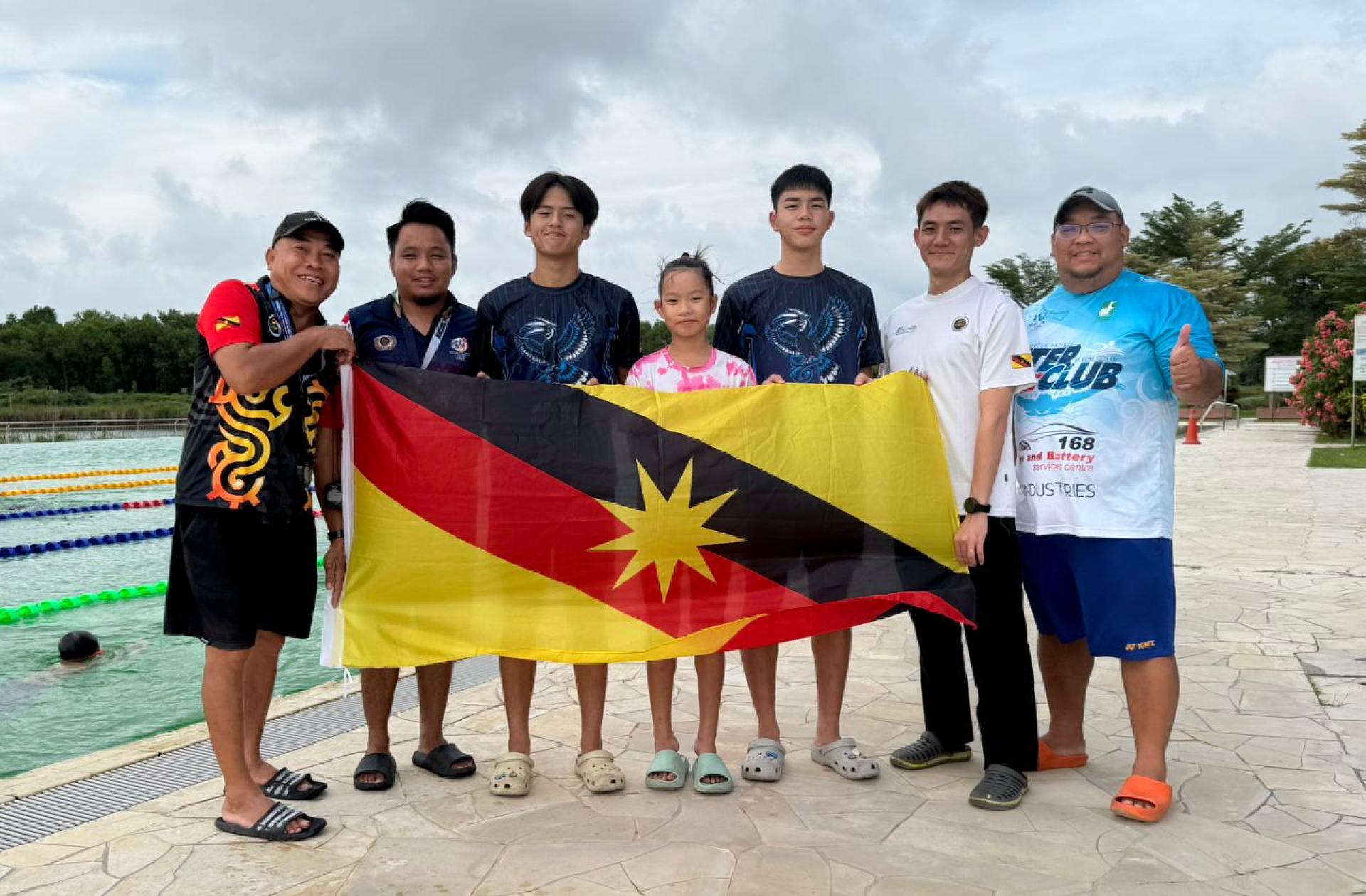 旗鱼俱乐部泳将首次代表砂拉越出战第61届全国游泳分龄赛。