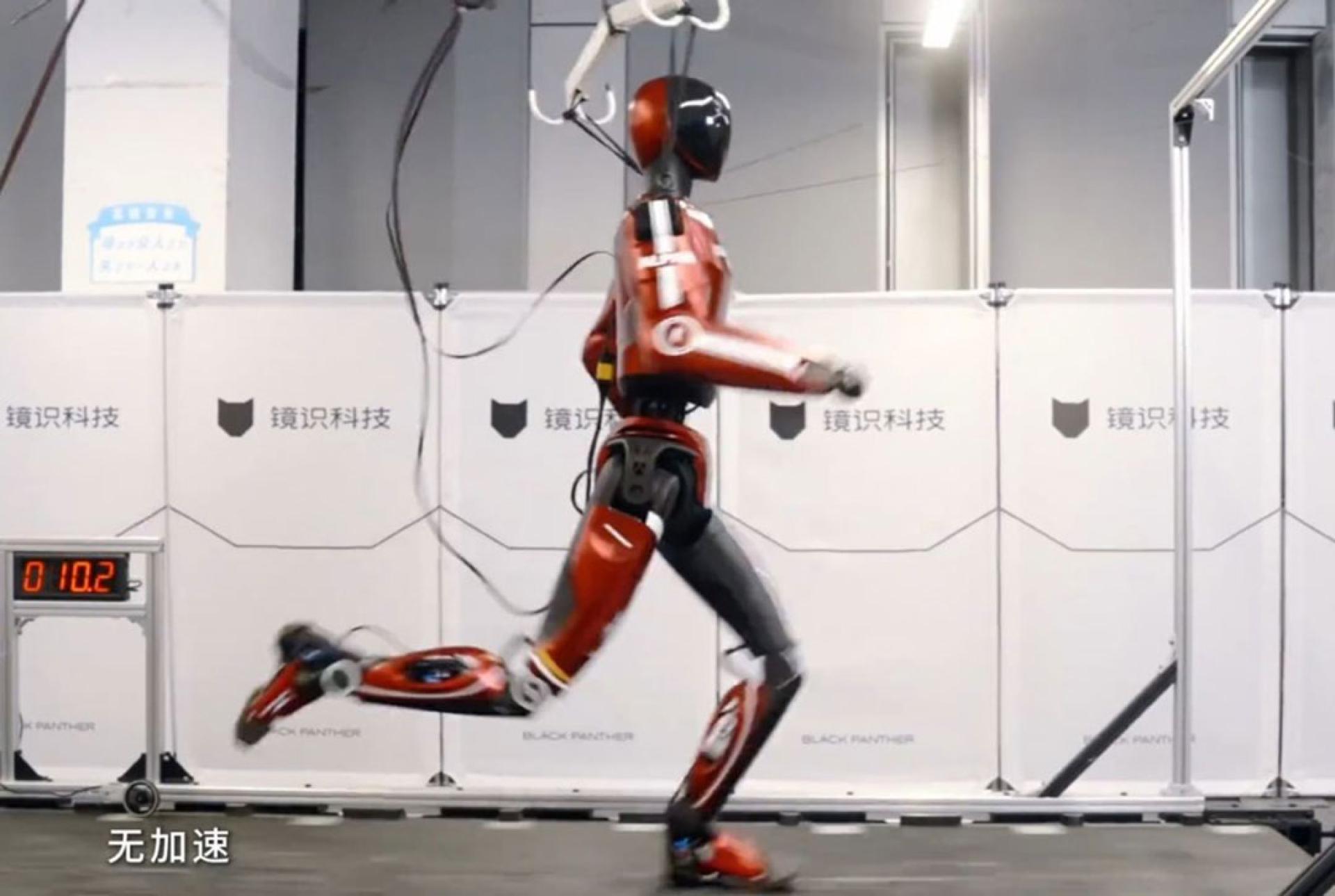 镜识科技指出，人形机械人“博尔特”身高175厘米，体重75公斤，名字是向短跑传奇“飞人”博尔特致敬。