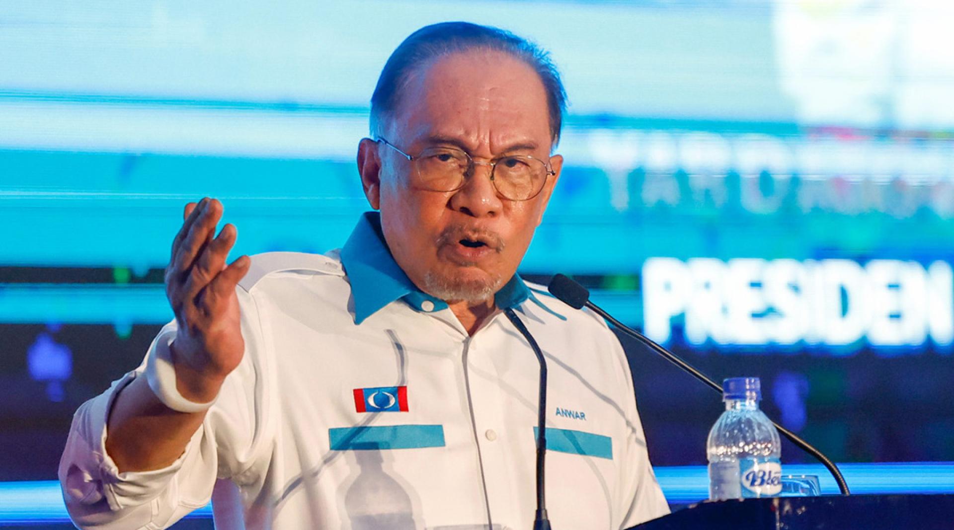 安华：政府在打击贪腐及滥权方面绝不妥协。