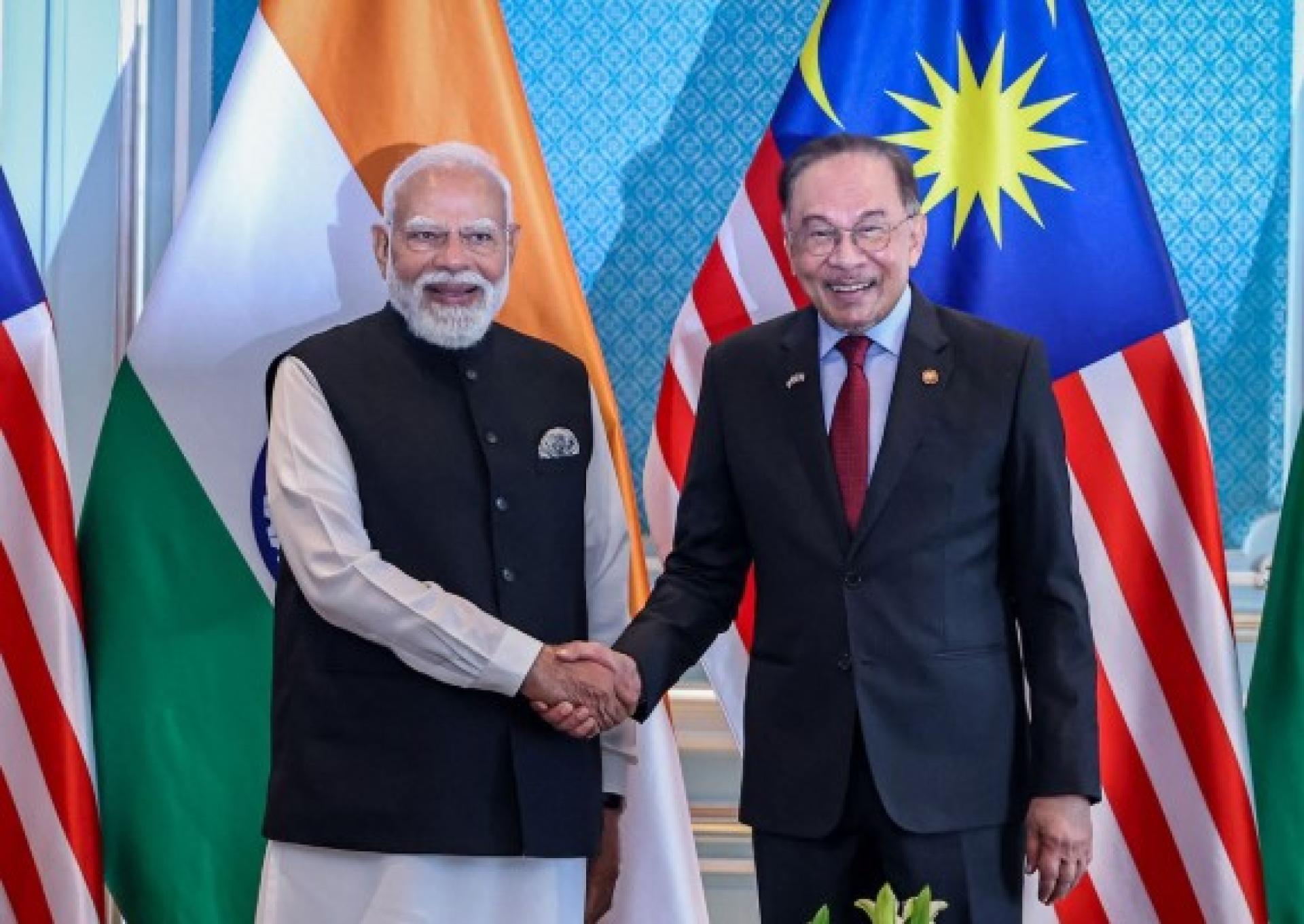 安华与莫迪举行会谈。