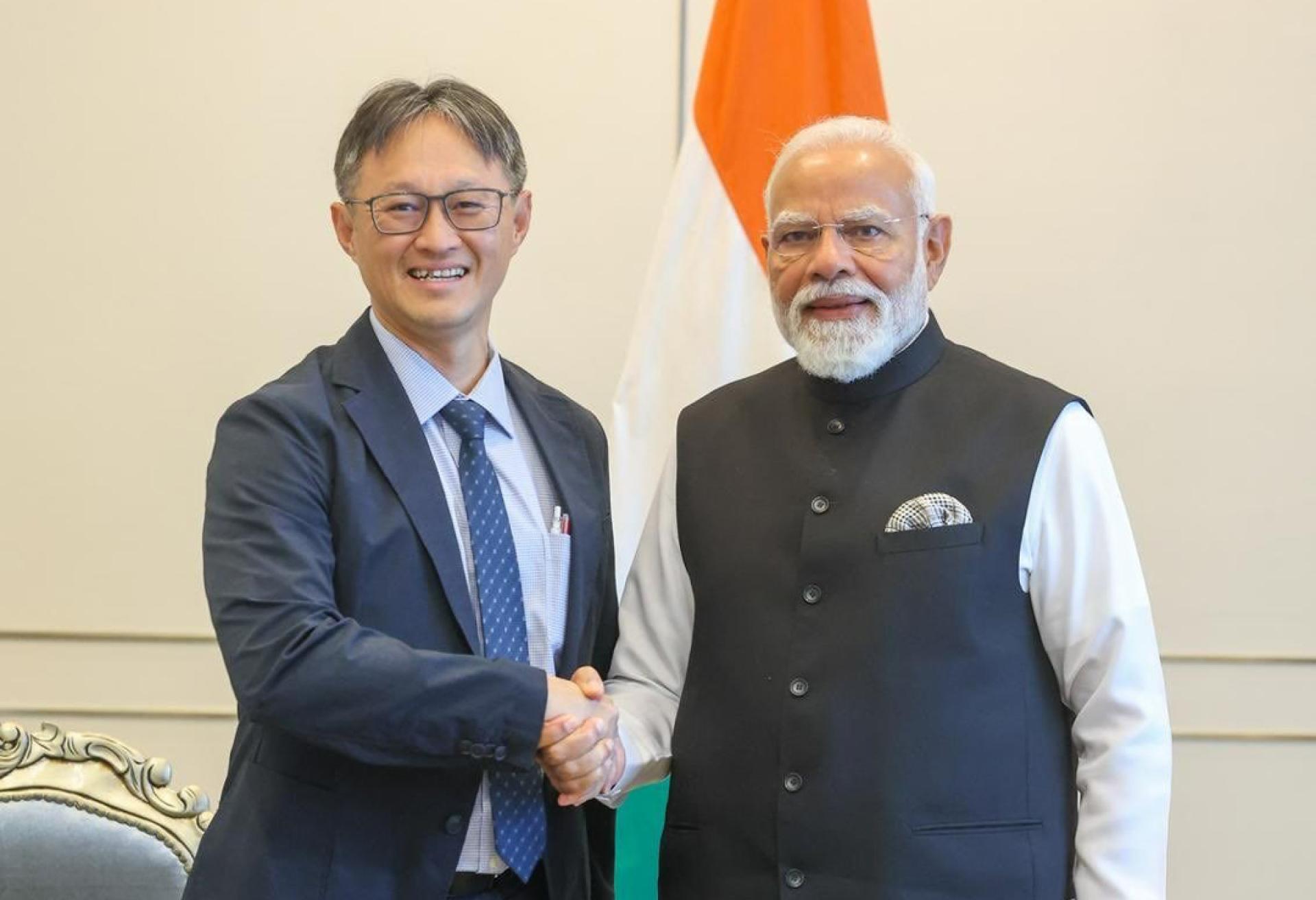 莫迪与群联电子创办人拿督潘健成会面。（图取自印度外交部脸书）