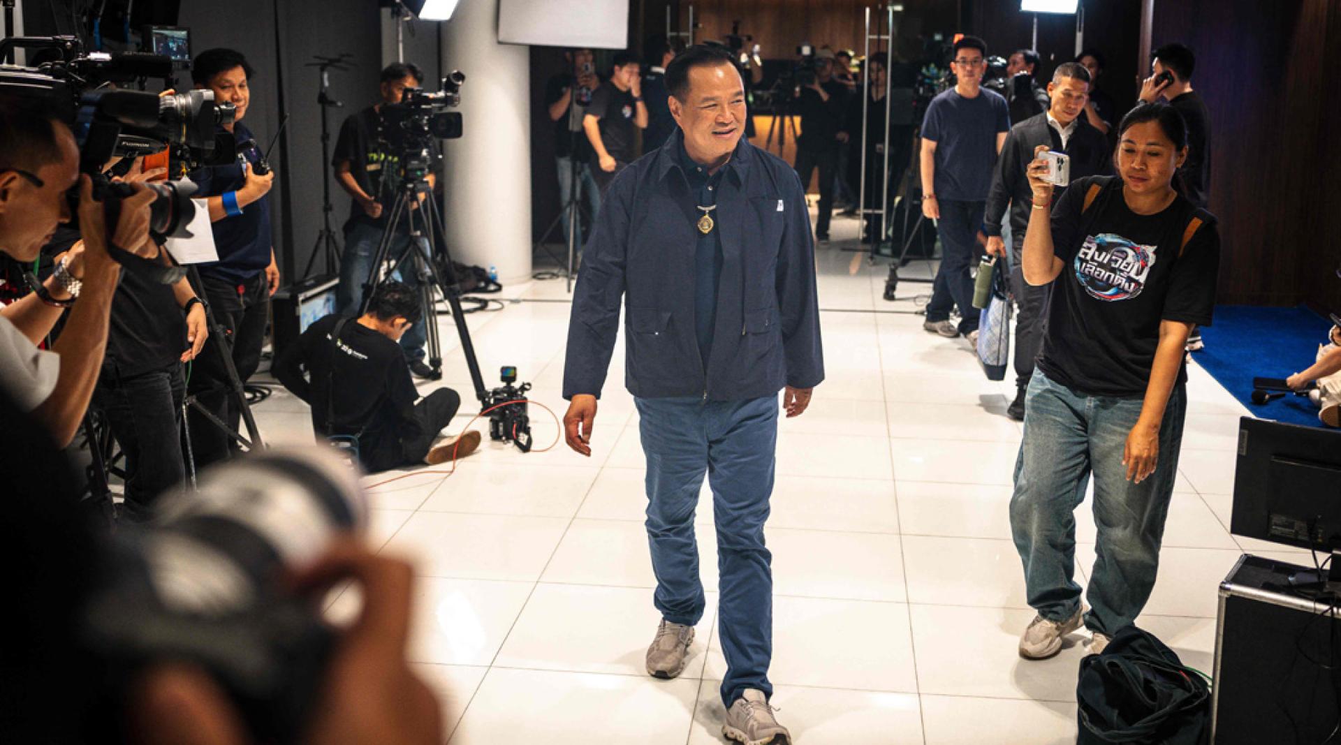 阿努廷党总部宣布胜选。